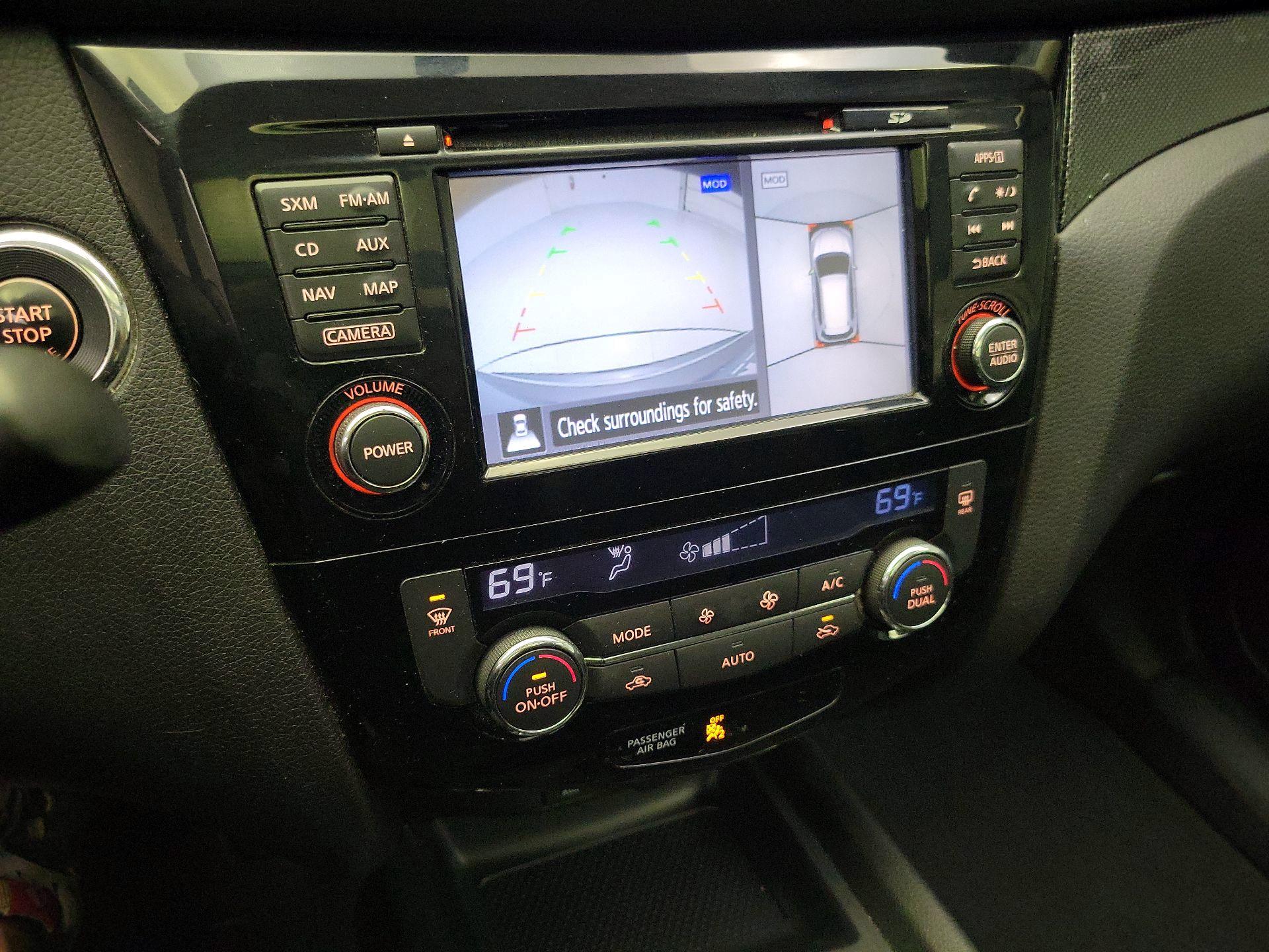 Thumbnail: 2016 Nissan Rogue - 15