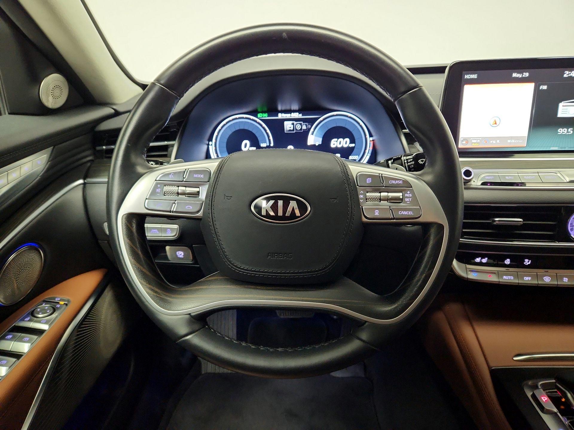 Thumbnail: 2019 Kia K900 - 10
