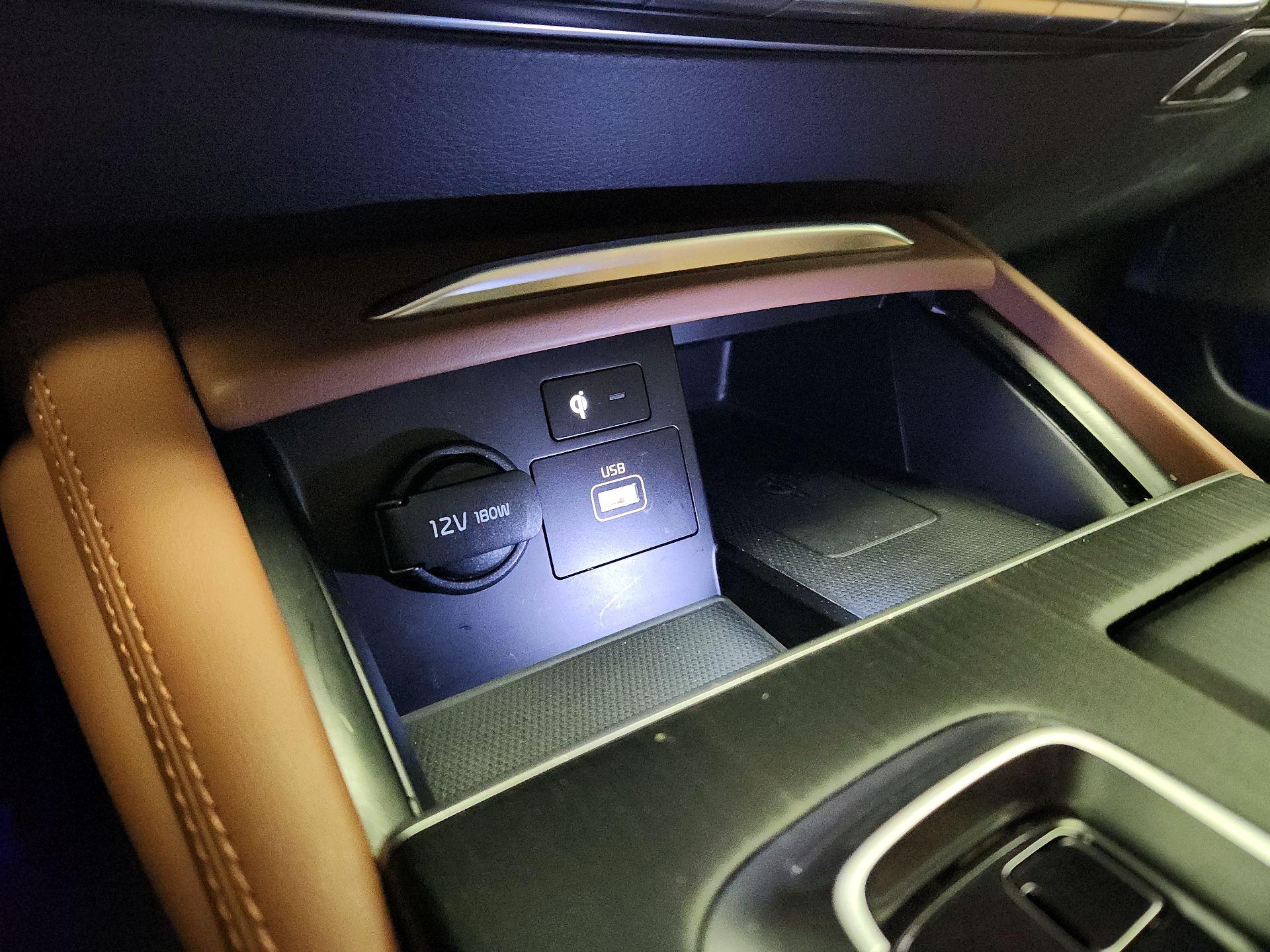 Thumbnail: 2019 Kia K900 - 19