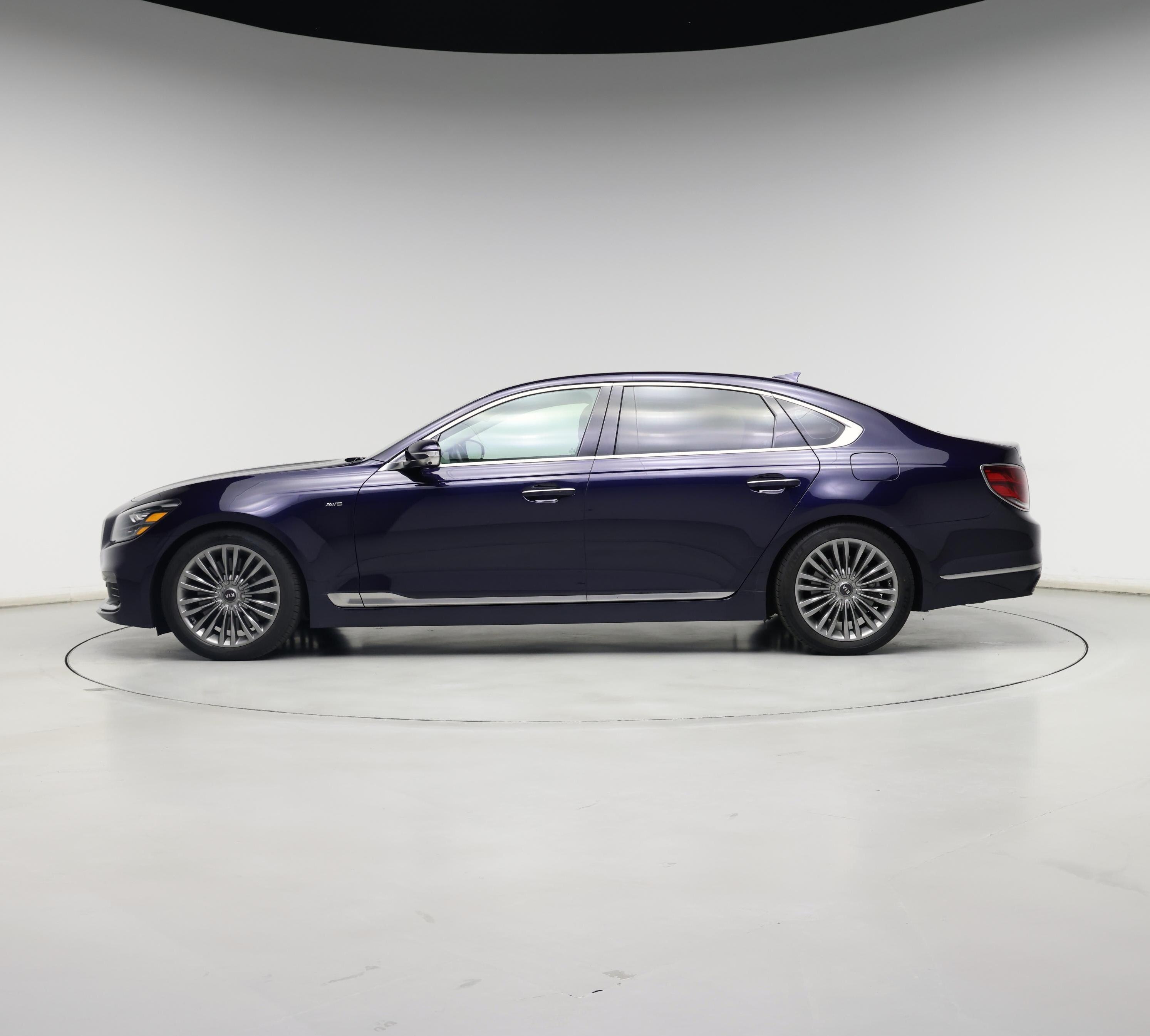 Thumbnail: 2019 Kia K900 - 3