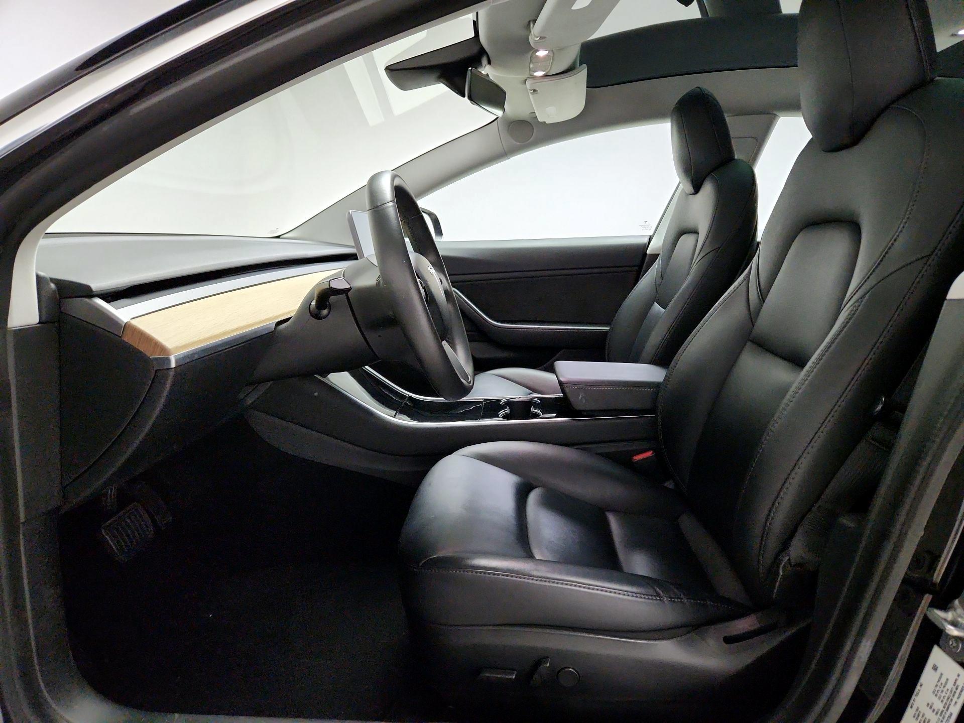 Thumbnail: 2020 Tesla Model 3 - 11