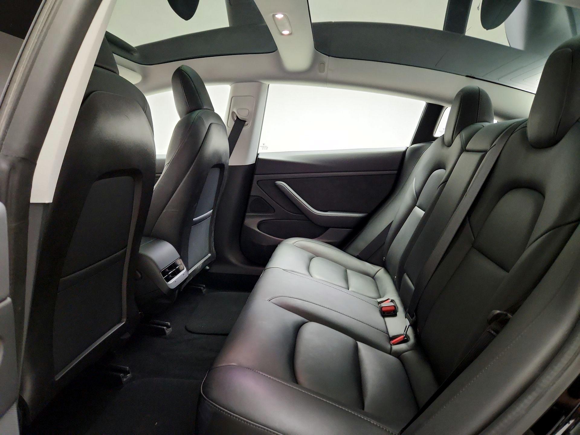 Thumbnail: 2020 Tesla Model 3 - 19