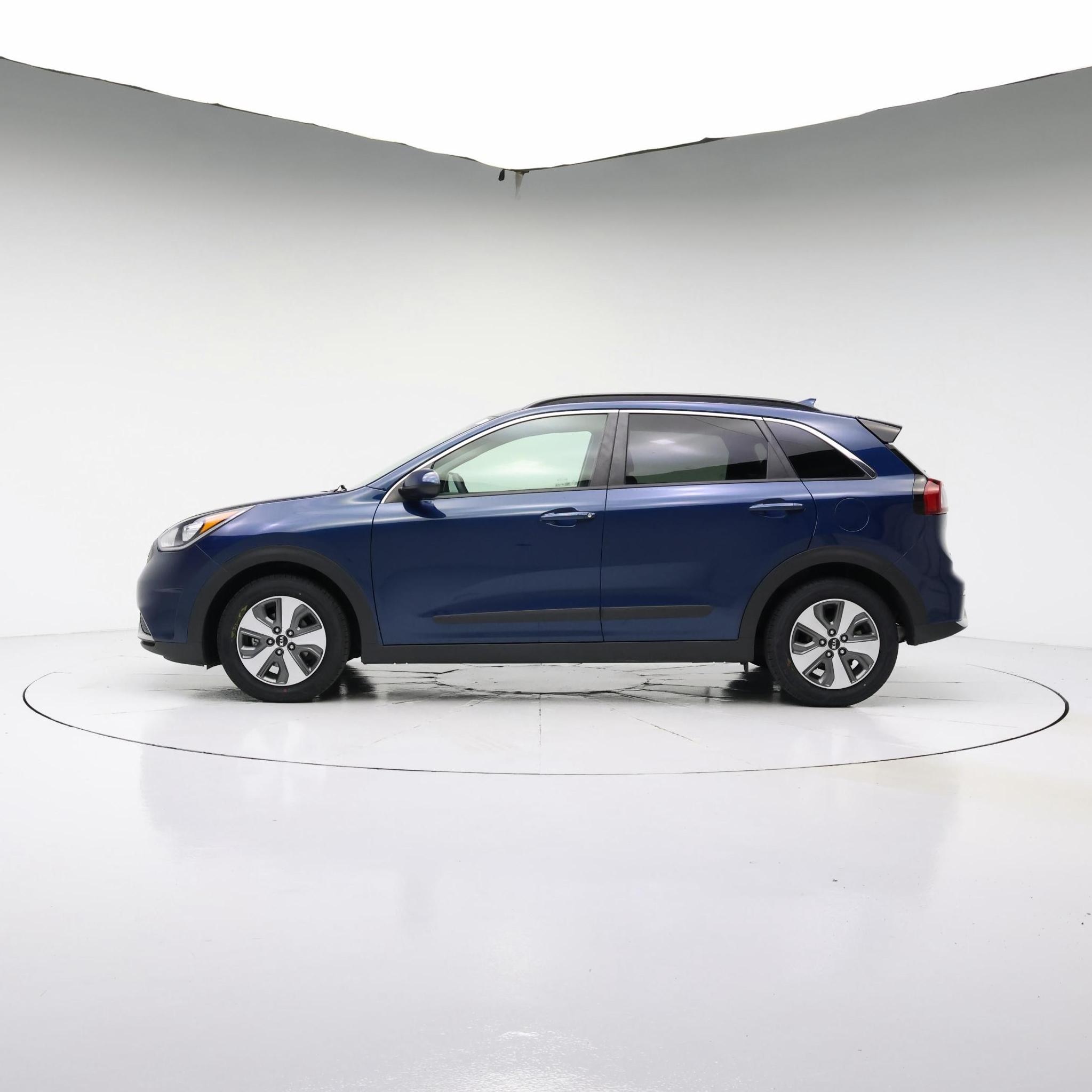 Thumbnail: 2019 Kia Niro - 3