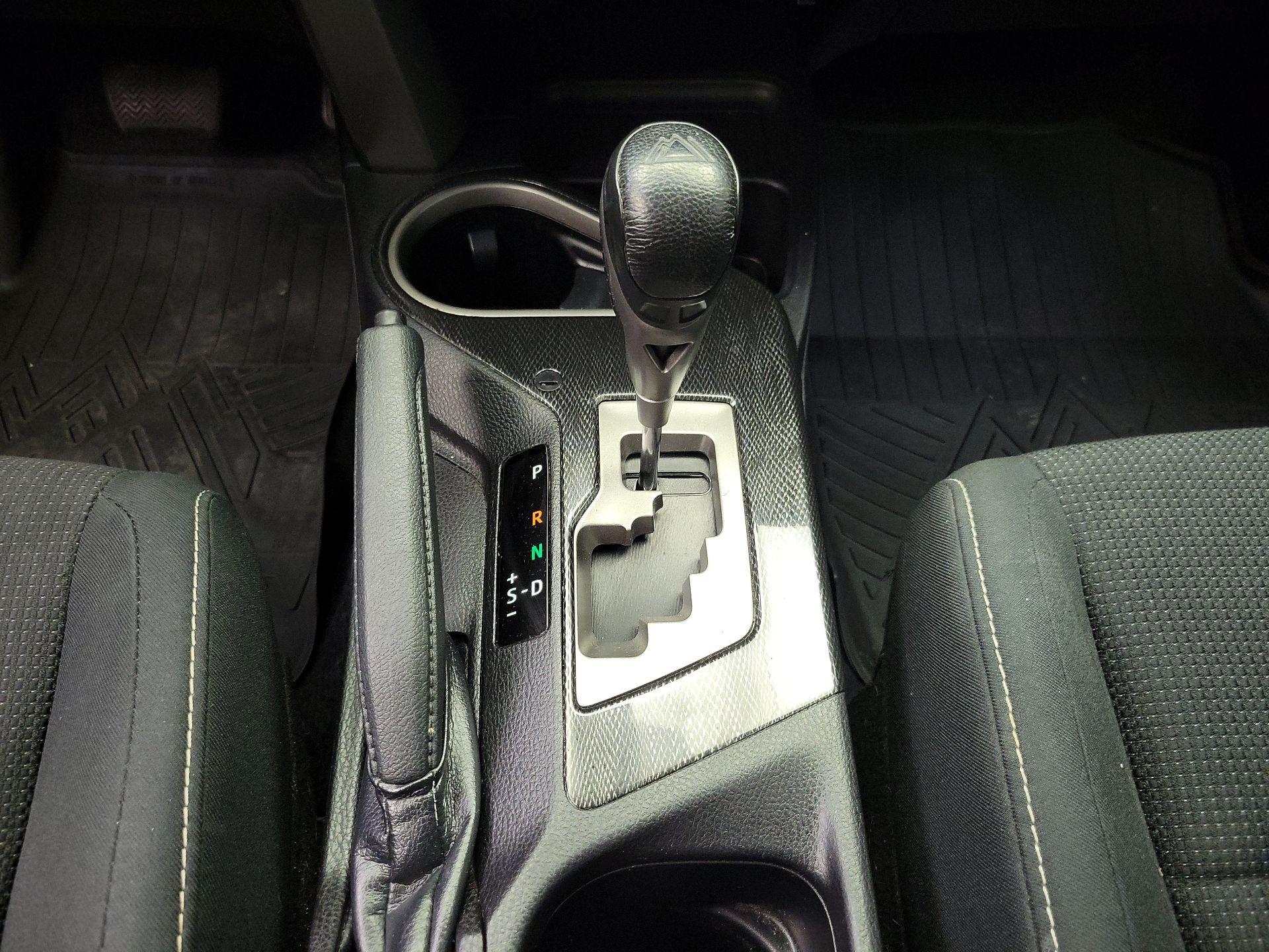 Thumbnail: 2018 Toyota RAV4 - 16