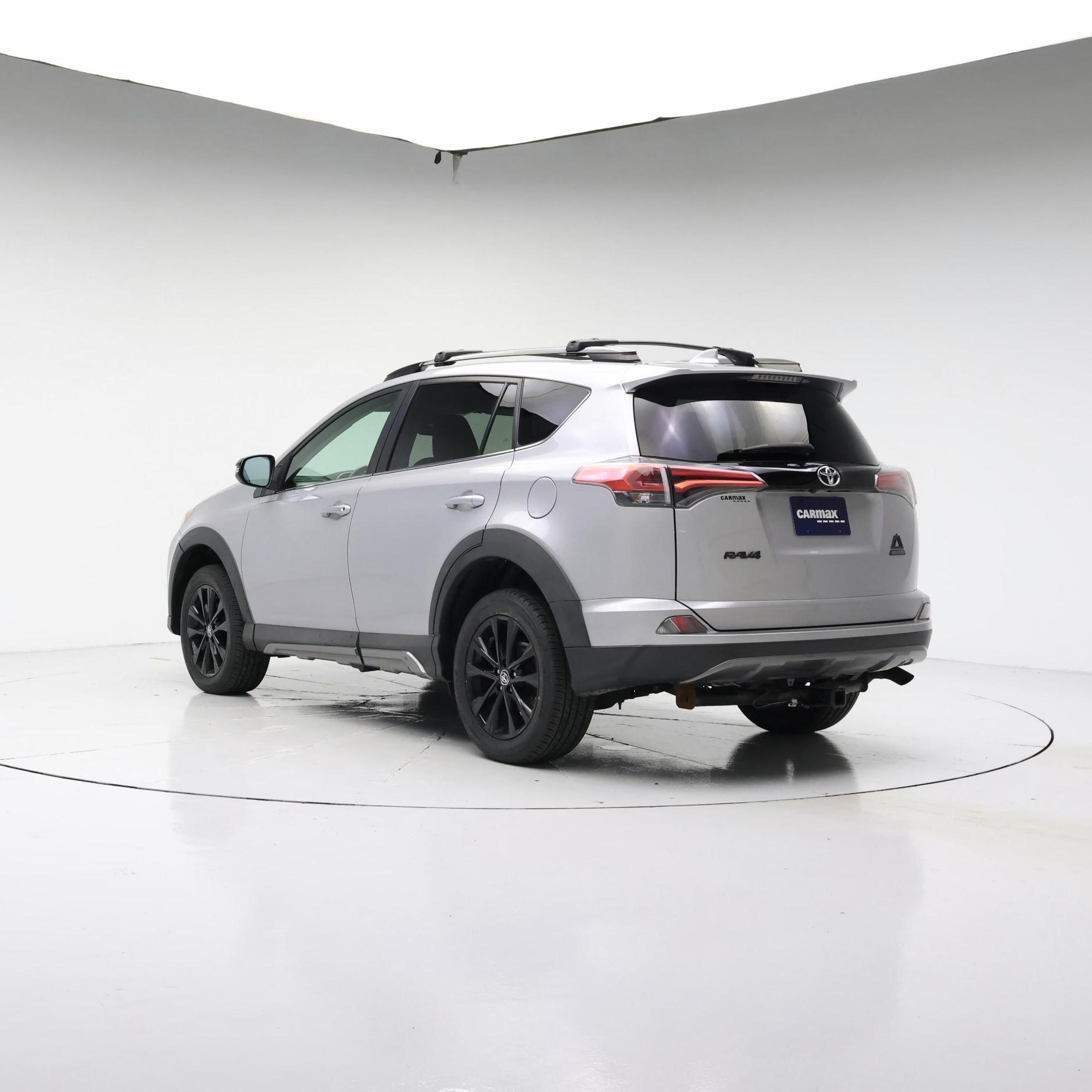 Thumbnail: 2018 Toyota RAV4 - 2