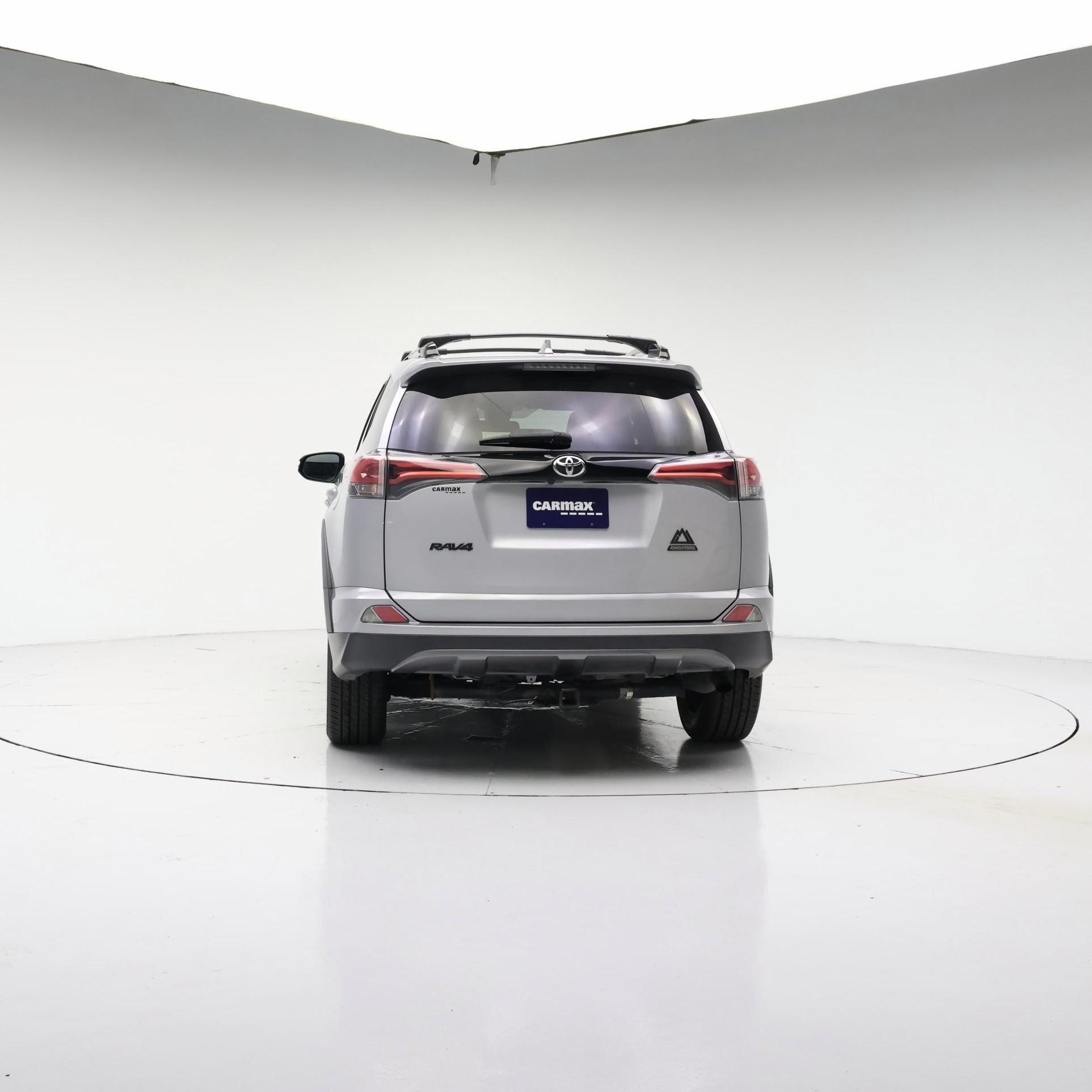 Thumbnail: 2018 Toyota RAV4 - 6
