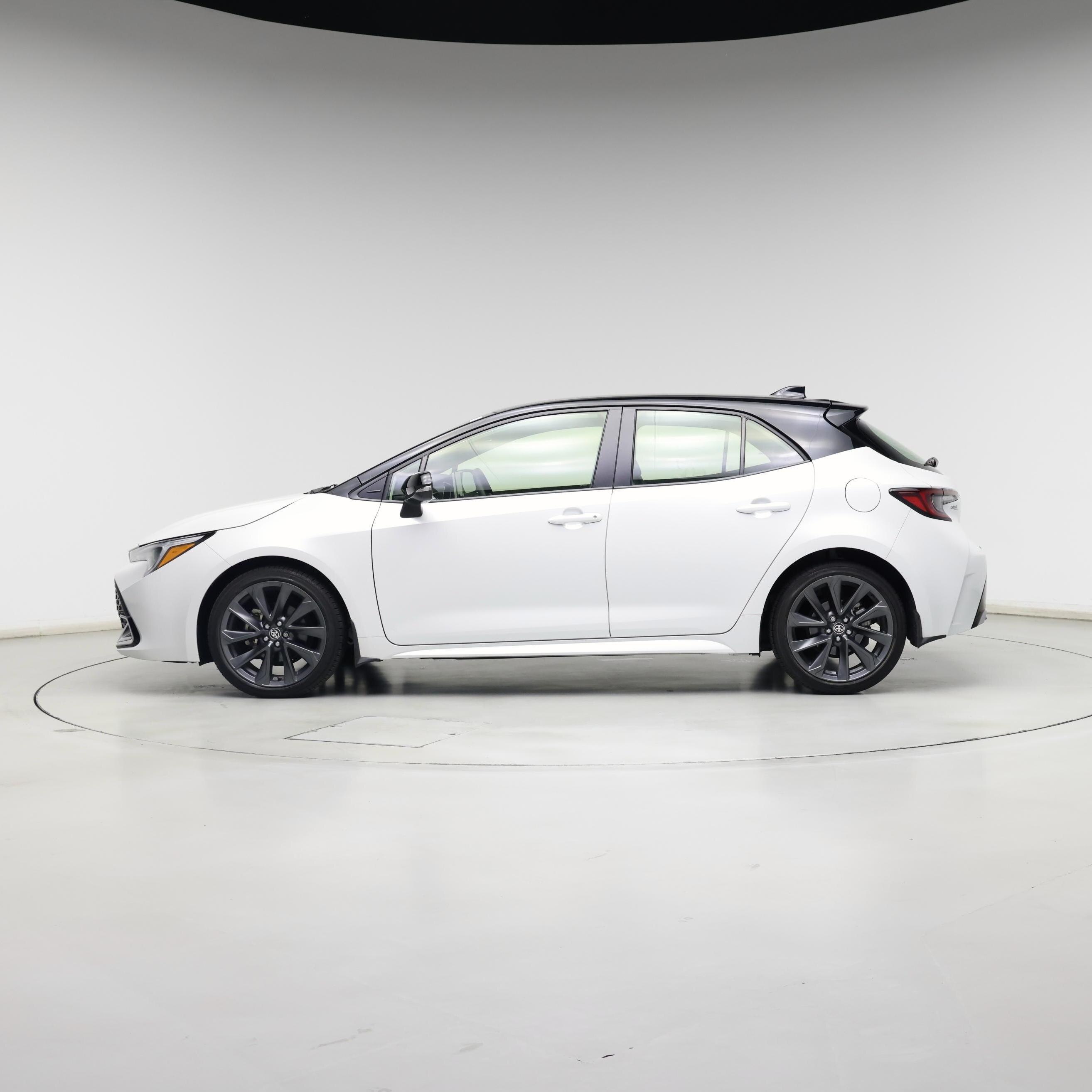 Thumbnail: 2023 Toyota Corolla - 3