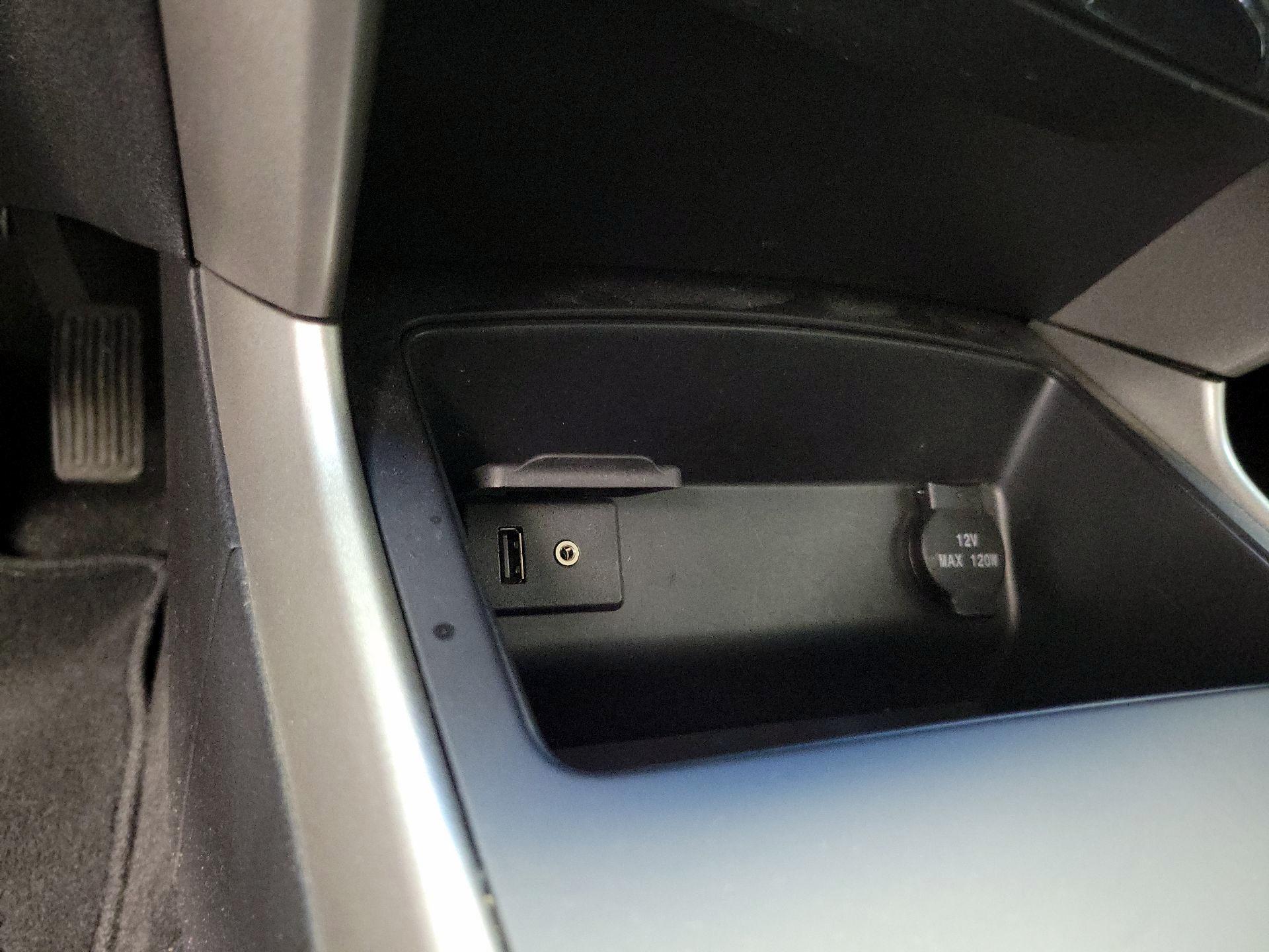 Thumbnail: 2015 Nissan Altima - 18