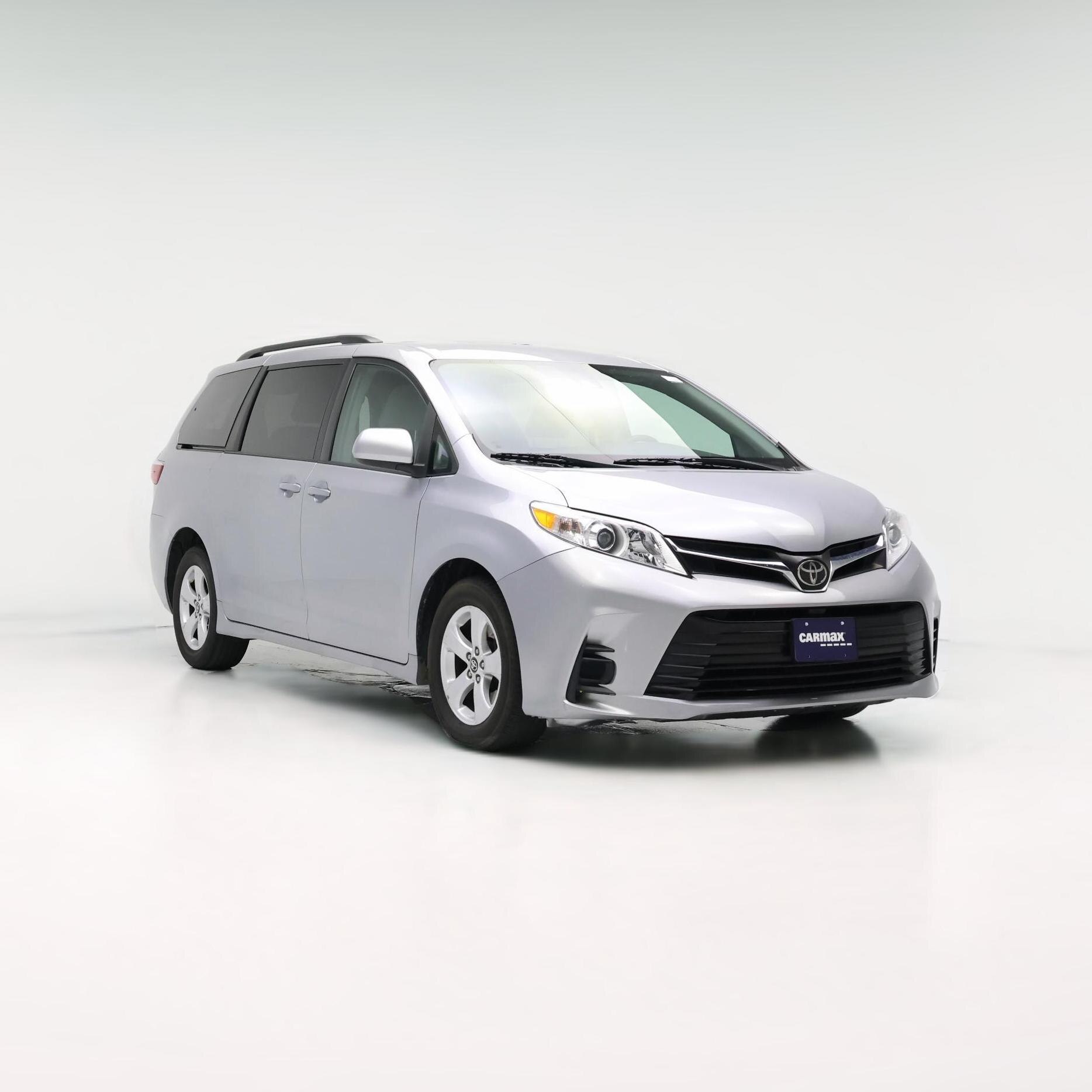 Thumbnail: 2018 Toyota Sienna - 1