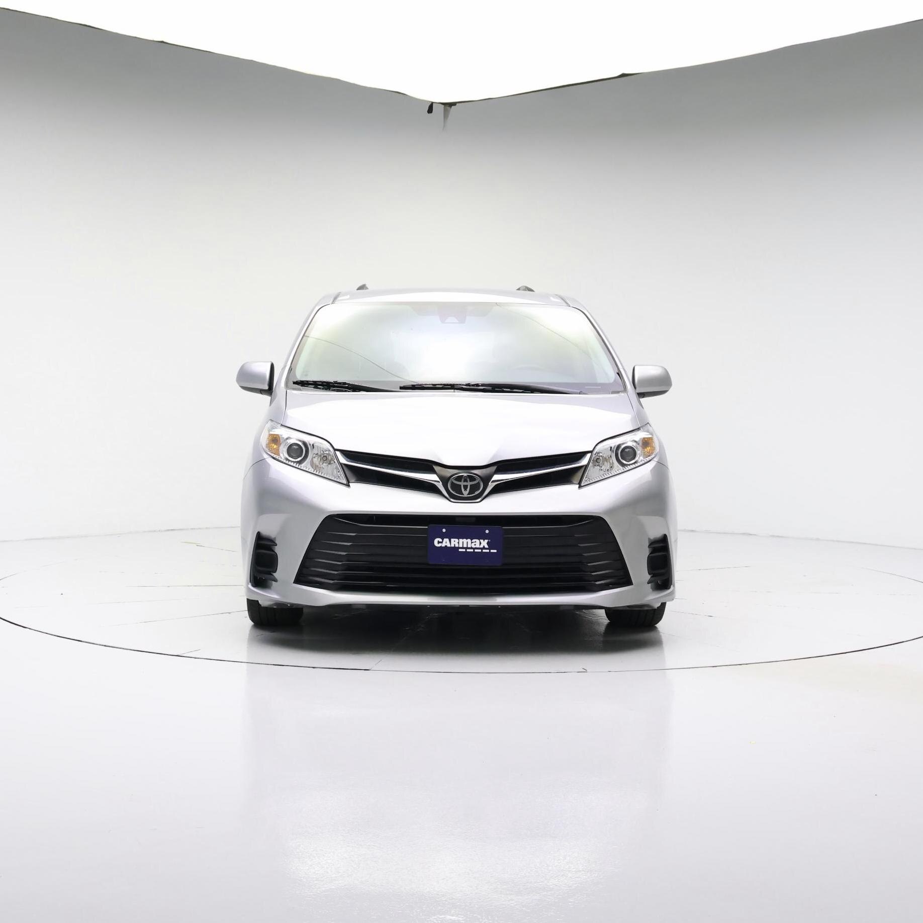 Thumbnail: 2018 Toyota Sienna - 5