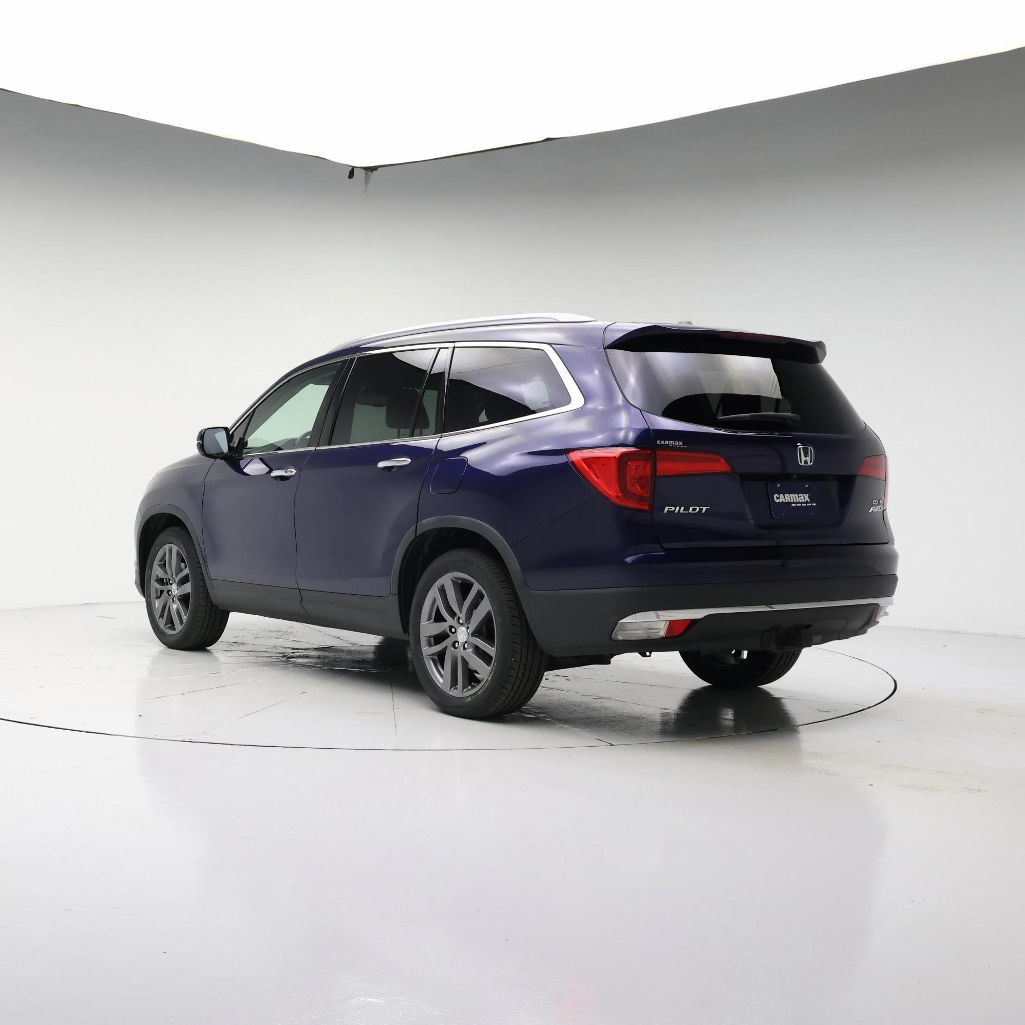 Thumbnail: 2017 Honda Pilot - 2