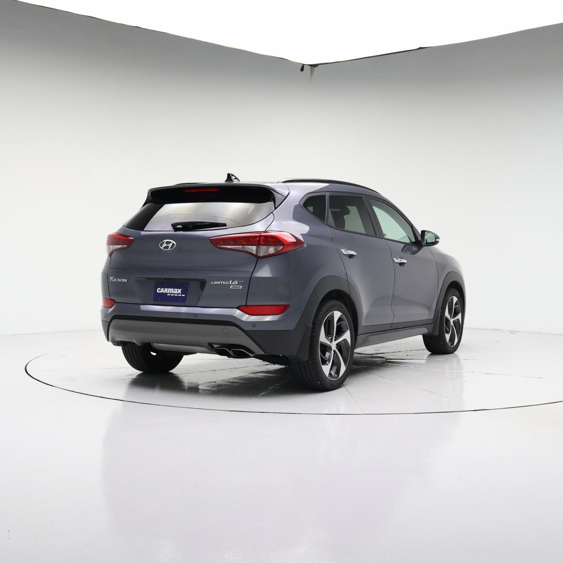 Thumbnail: 2016 Hyundai Tucson - 8