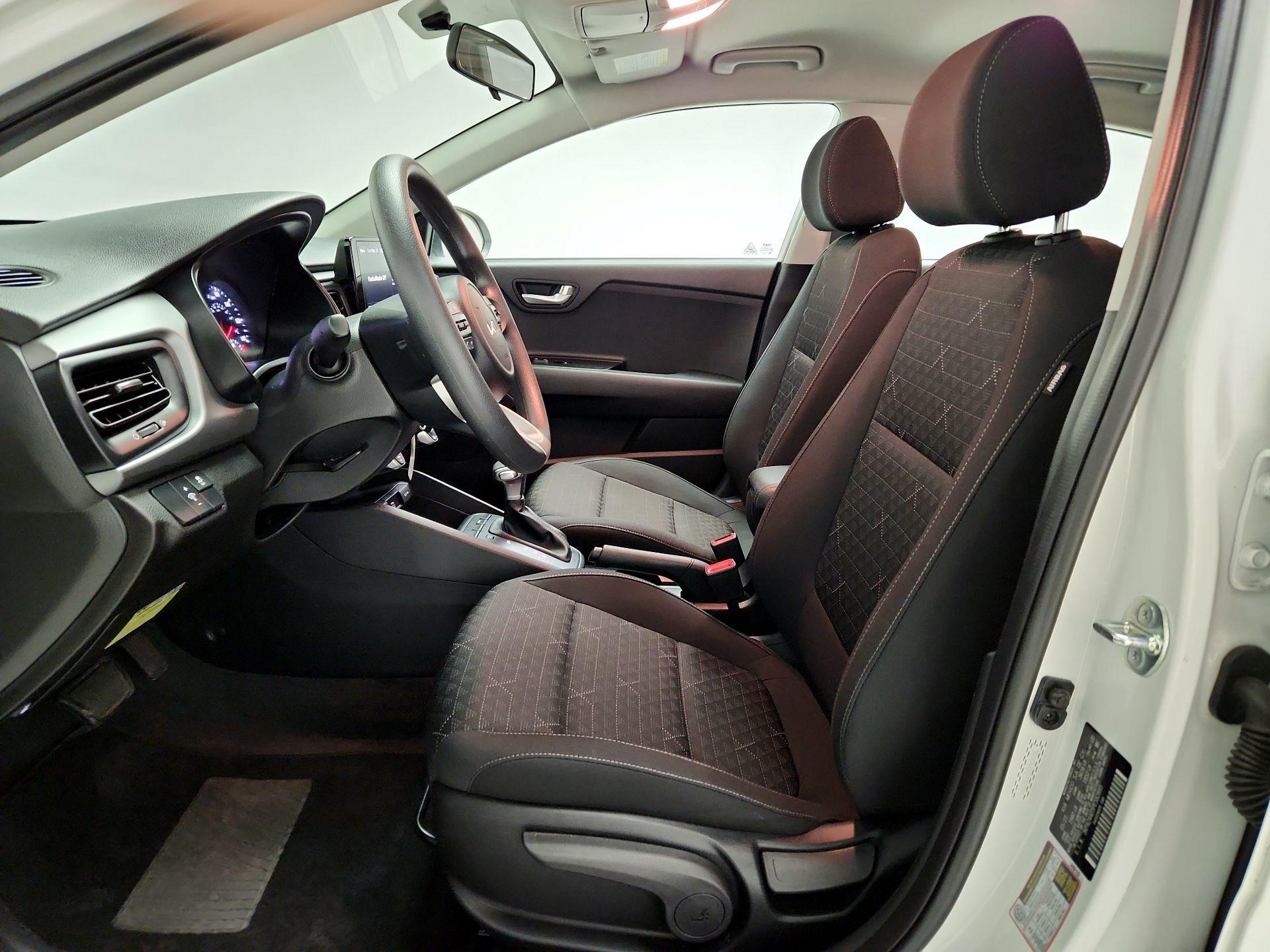 Thumbnail: 2023 Kia Rio - 11