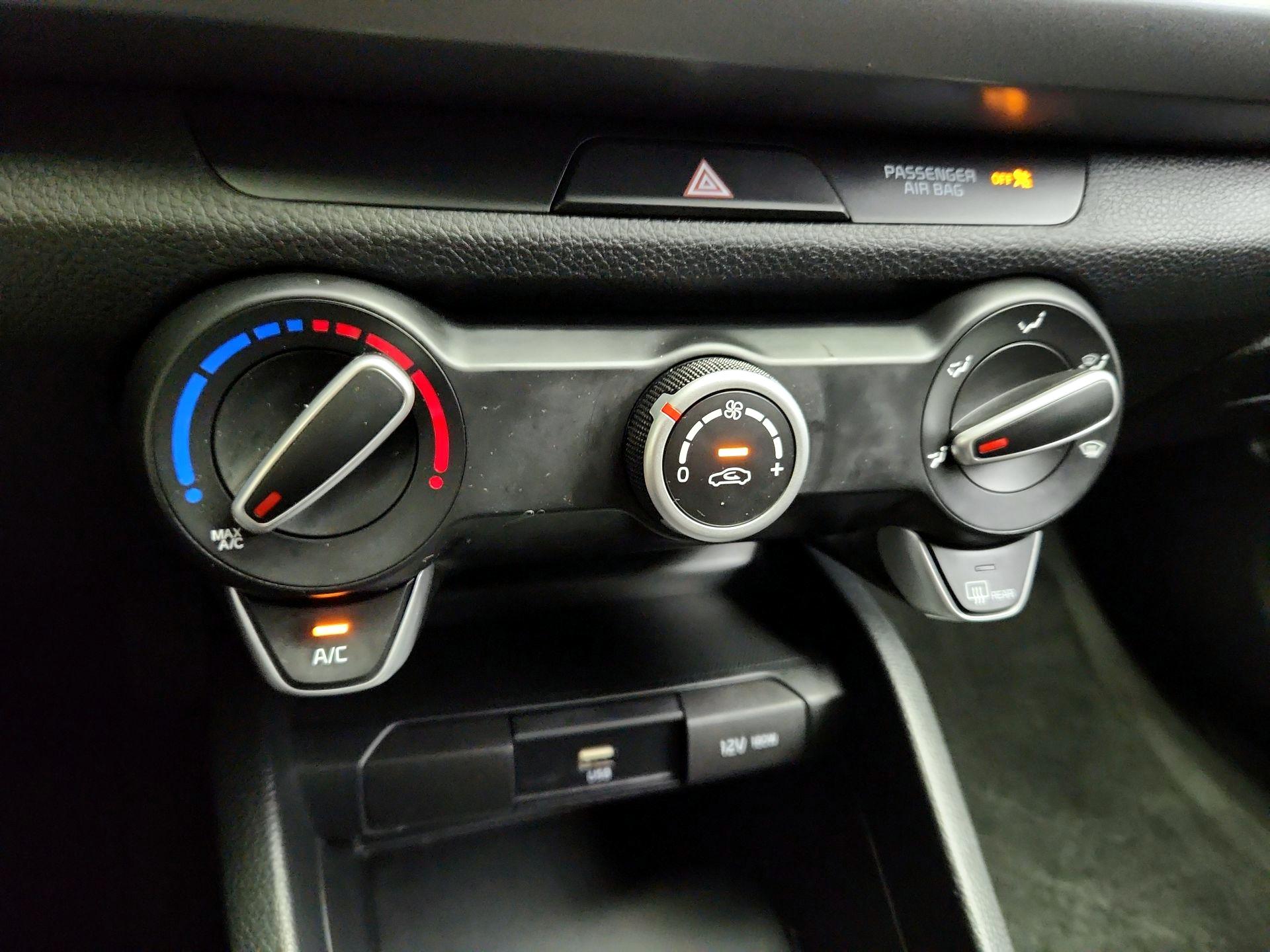Thumbnail: 2023 Kia Rio - 16