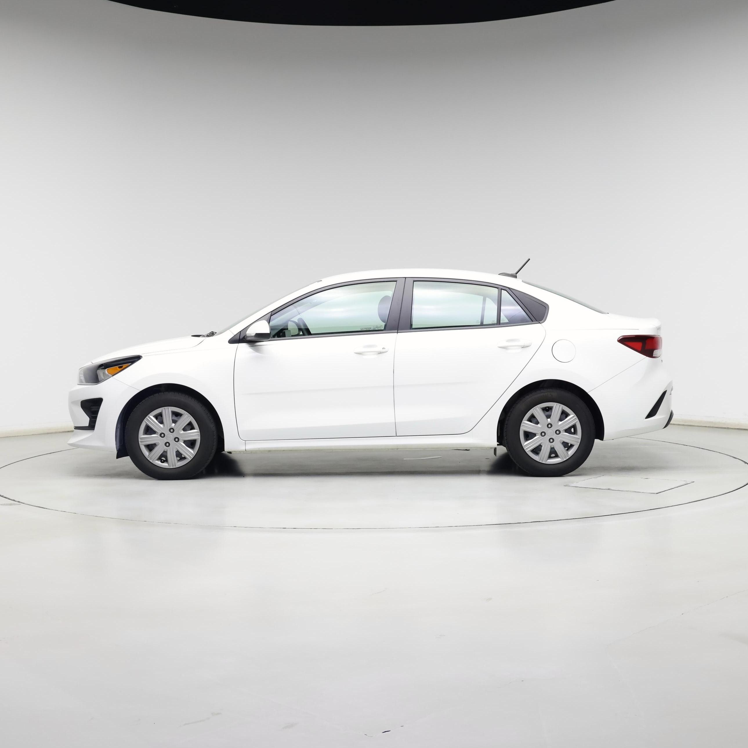 Thumbnail: 2023 Kia Rio - 3
