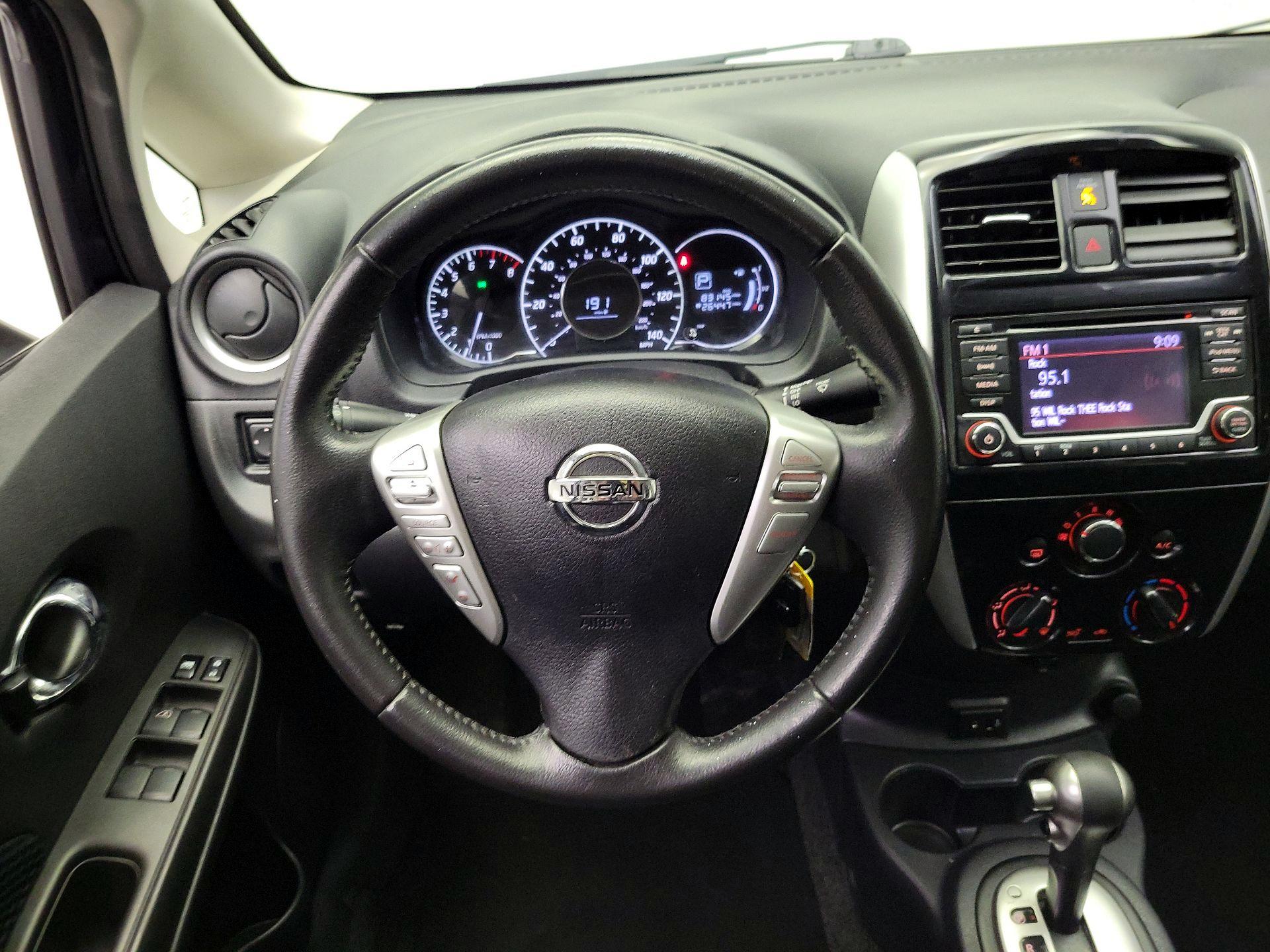 Thumbnail: 2017 Nissan Versa Note - 10