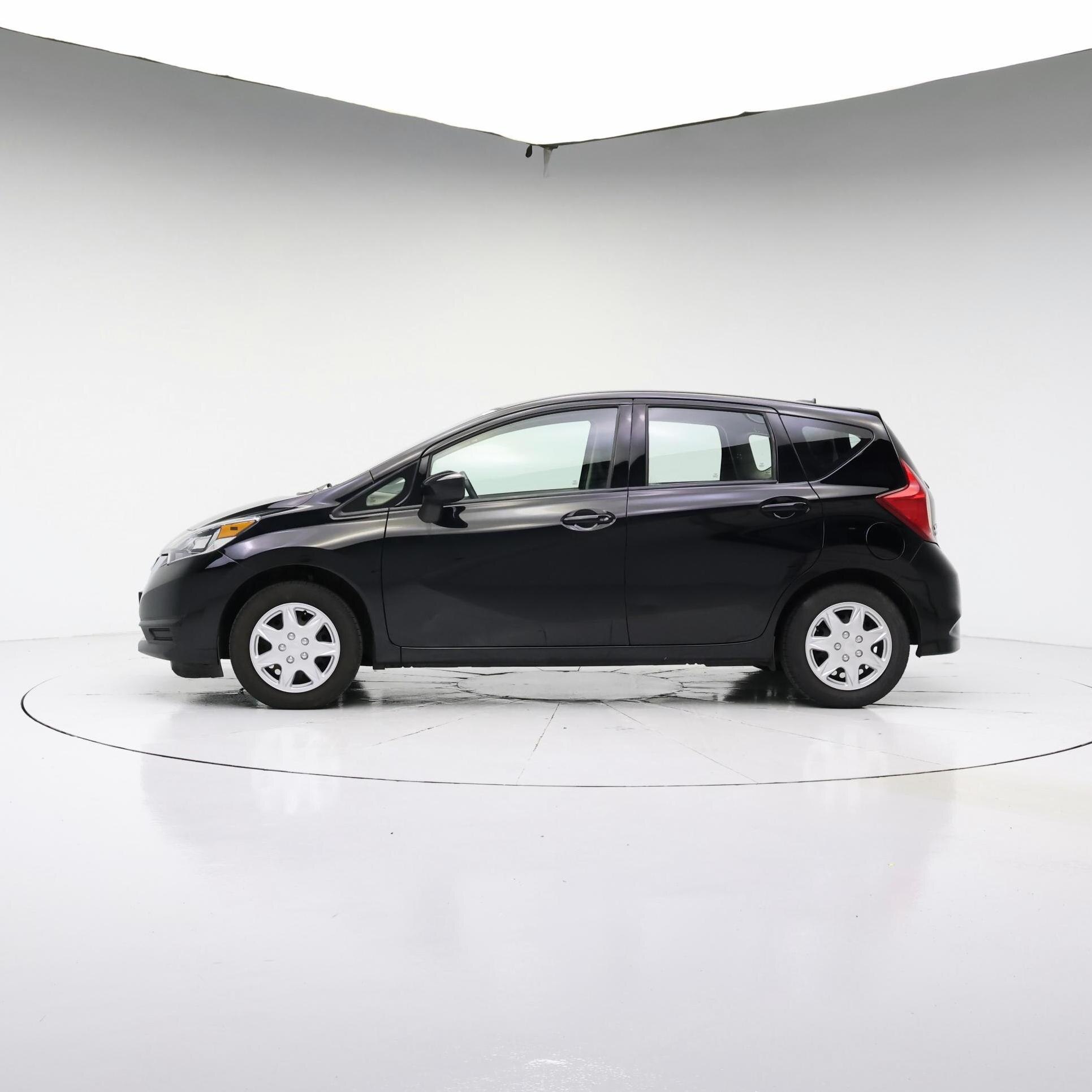 Thumbnail: 2017 Nissan Versa Note - 3