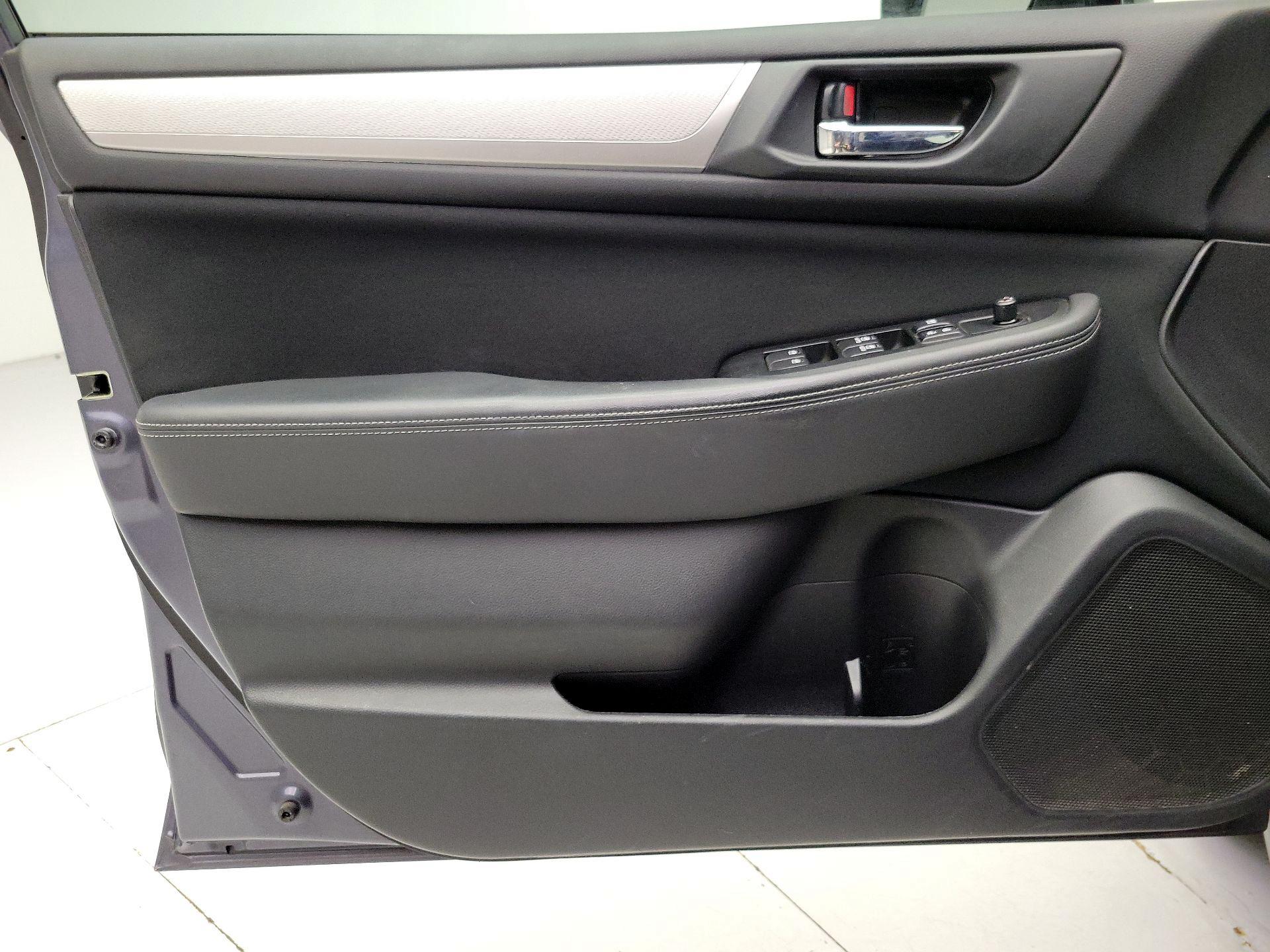 Thumbnail: 2015 Subaru Legacy - 12