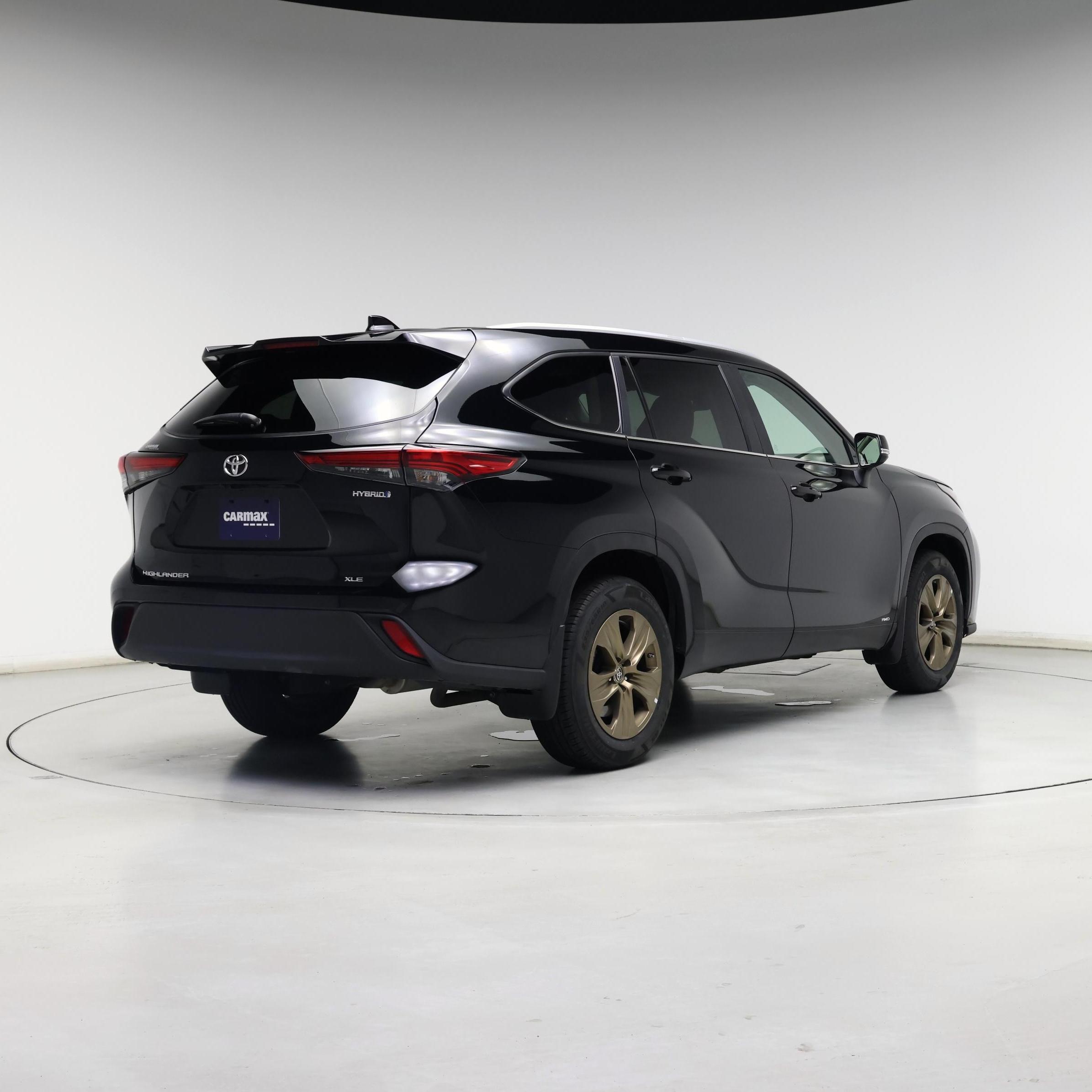 Thumbnail: 2023 Toyota Highlander - 8