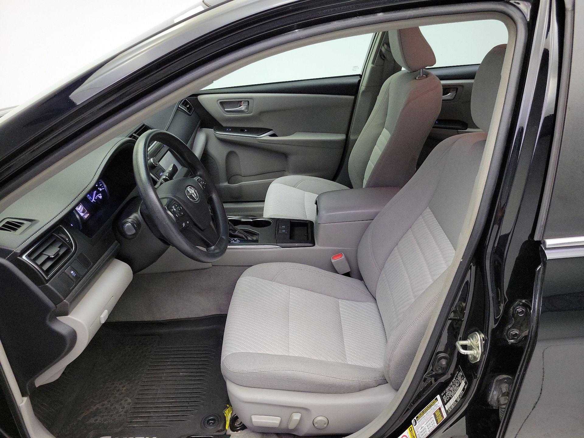 Thumbnail: 2017 Toyota Camry - 11