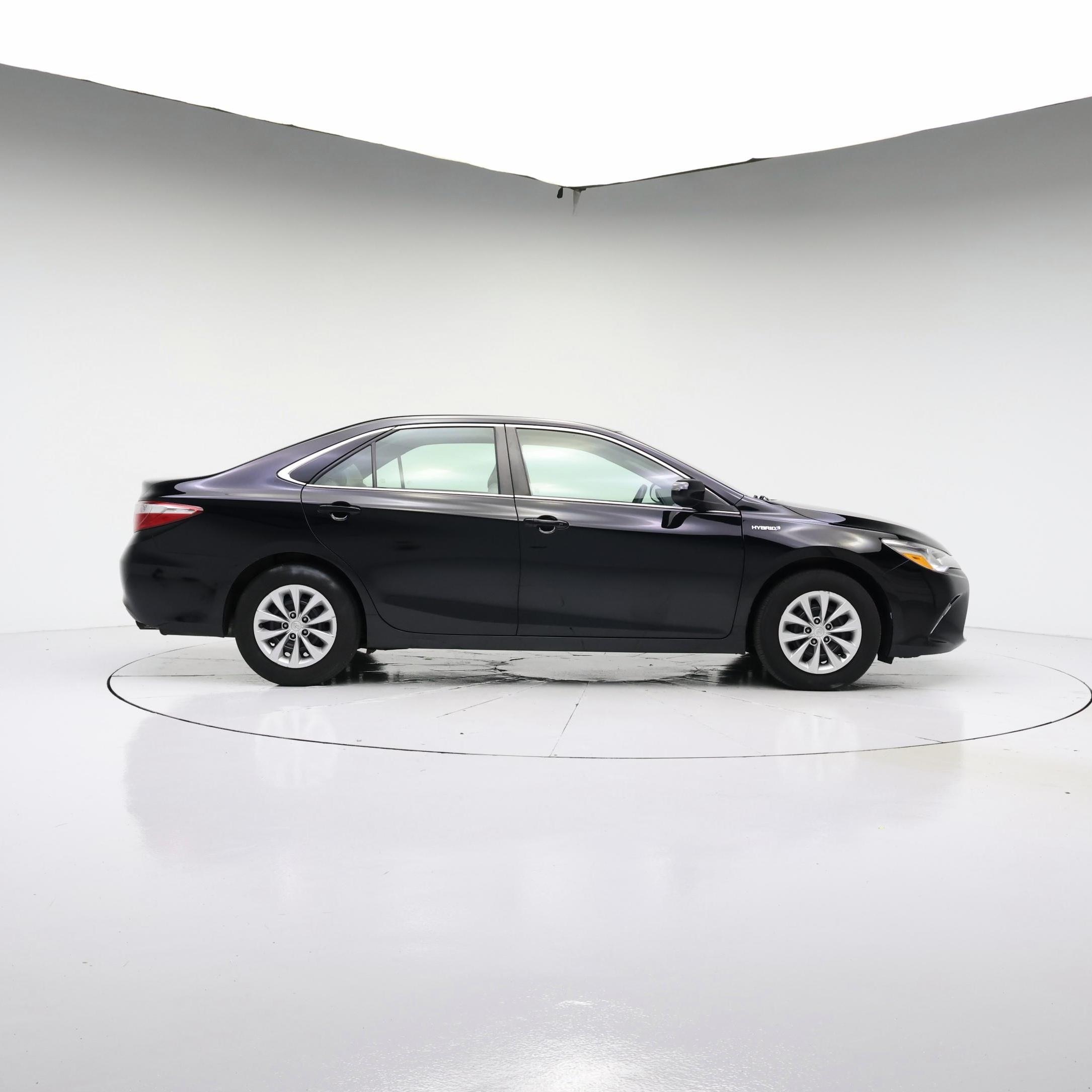 Thumbnail: 2017 Toyota Camry - 7