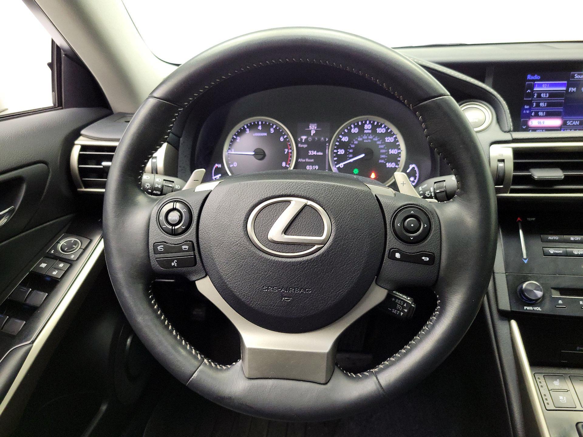 Thumbnail: 2014 Lexus IS - 10