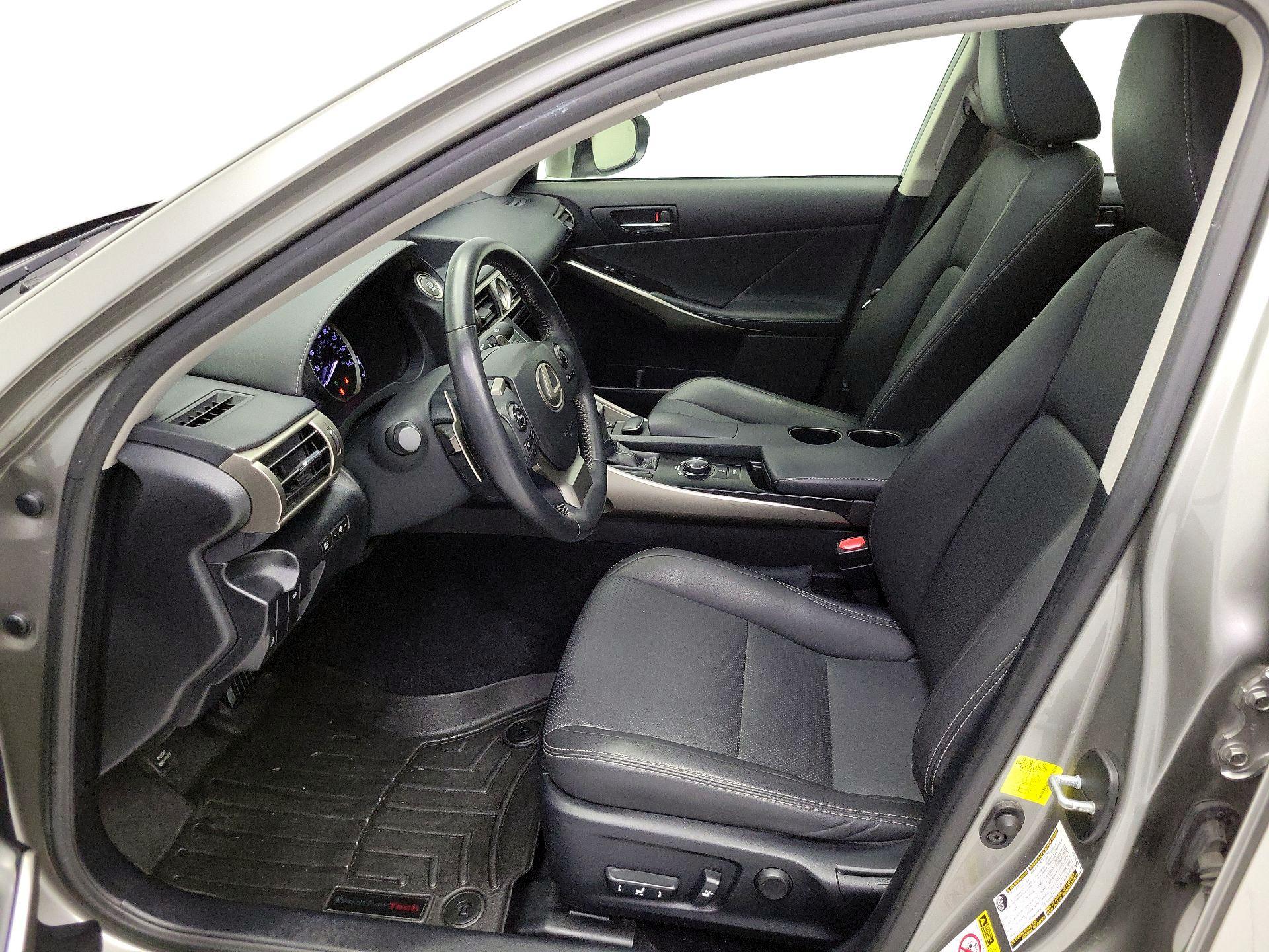 Thumbnail: 2014 Lexus IS - 11