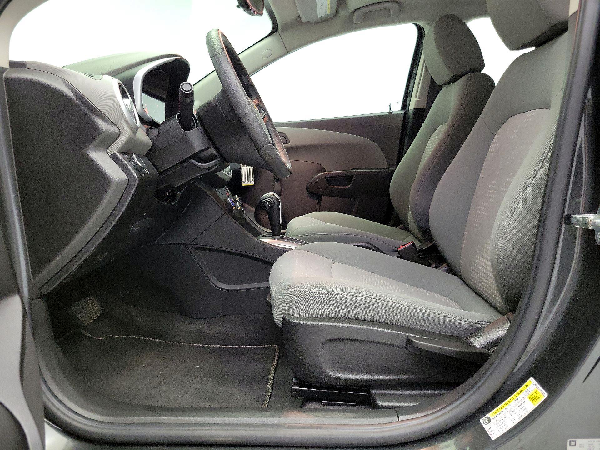 Thumbnail: 2017 Chevrolet Sonic - 11