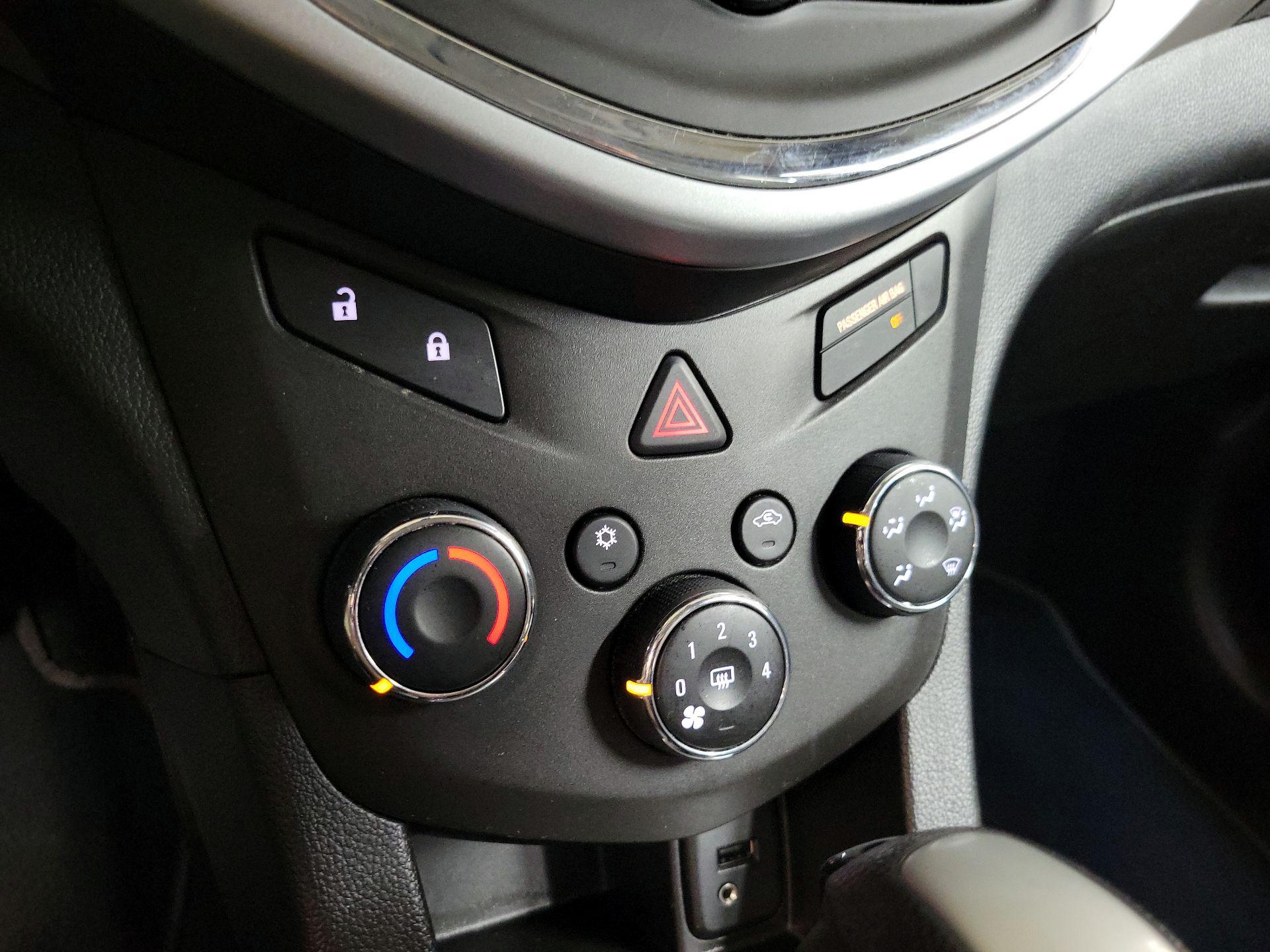 Thumbnail: 2017 Chevrolet Sonic - 16