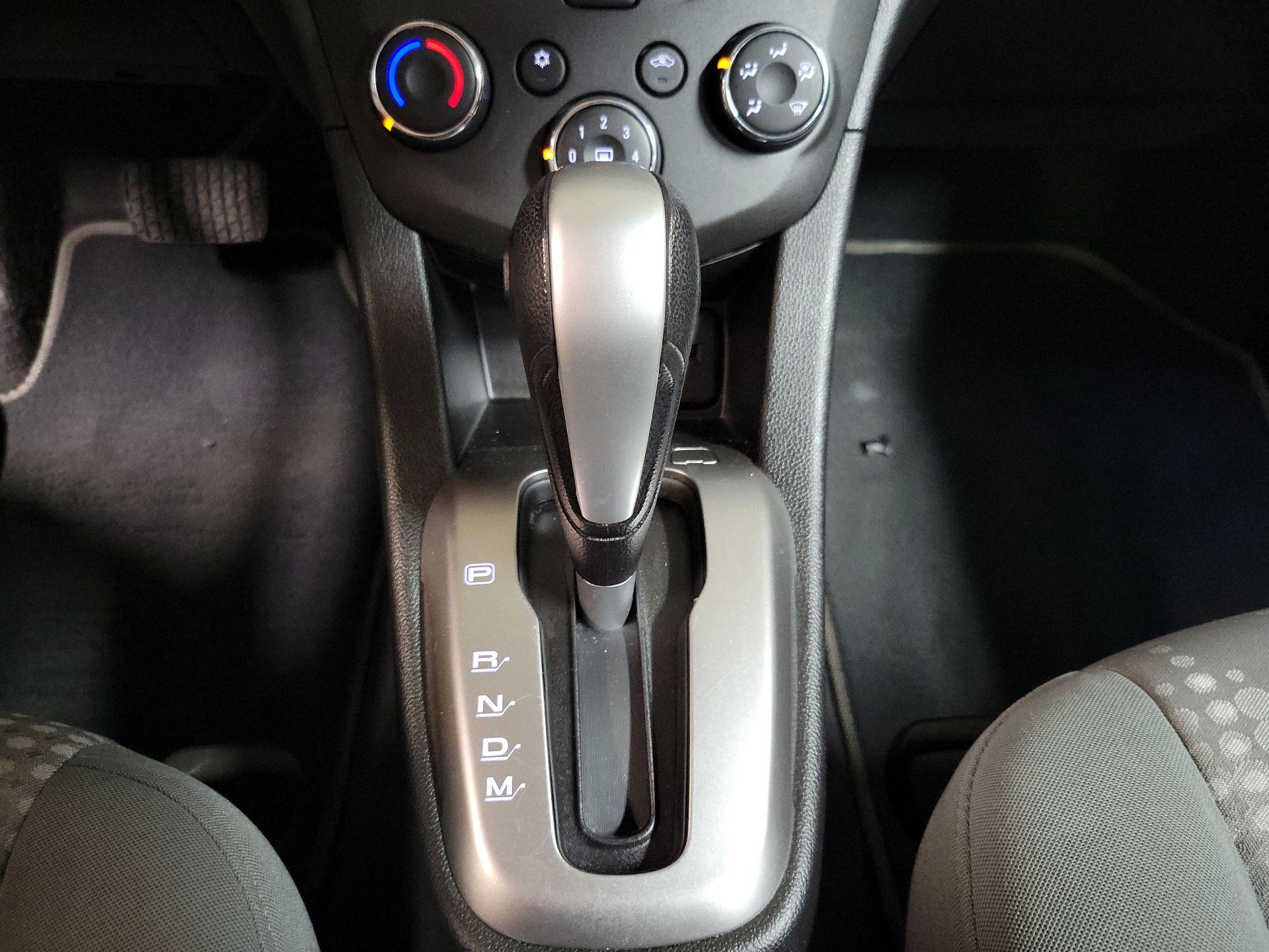 Thumbnail: 2017 Chevrolet Sonic - 17