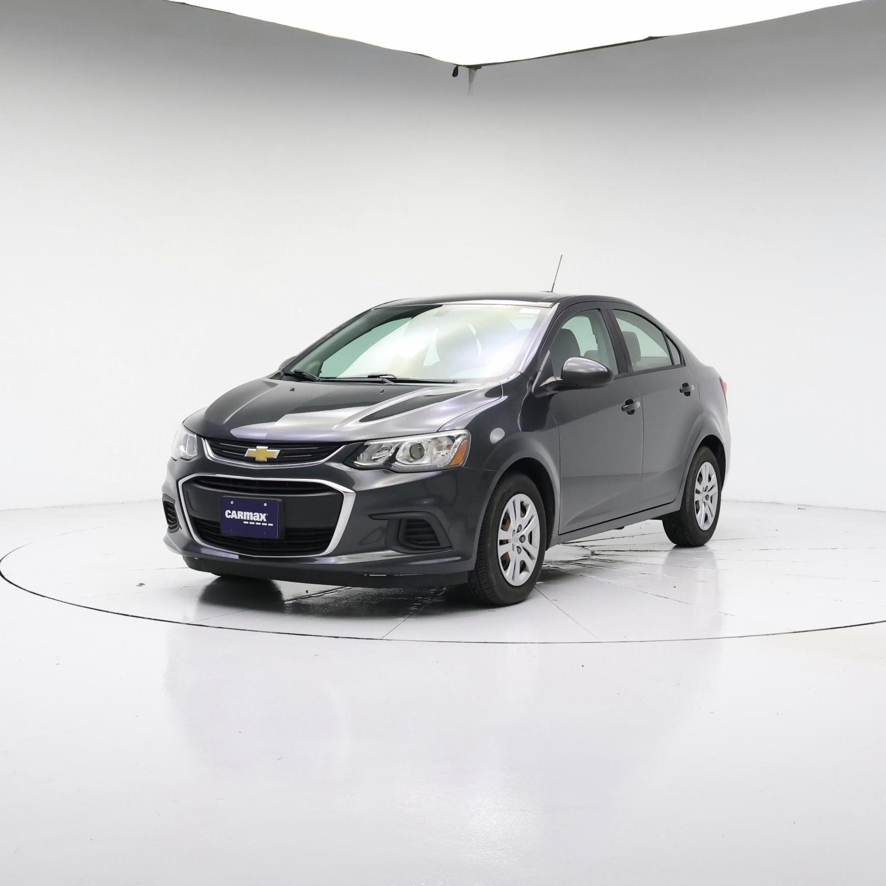 Thumbnail: 2017 Chevrolet Sonic - 4