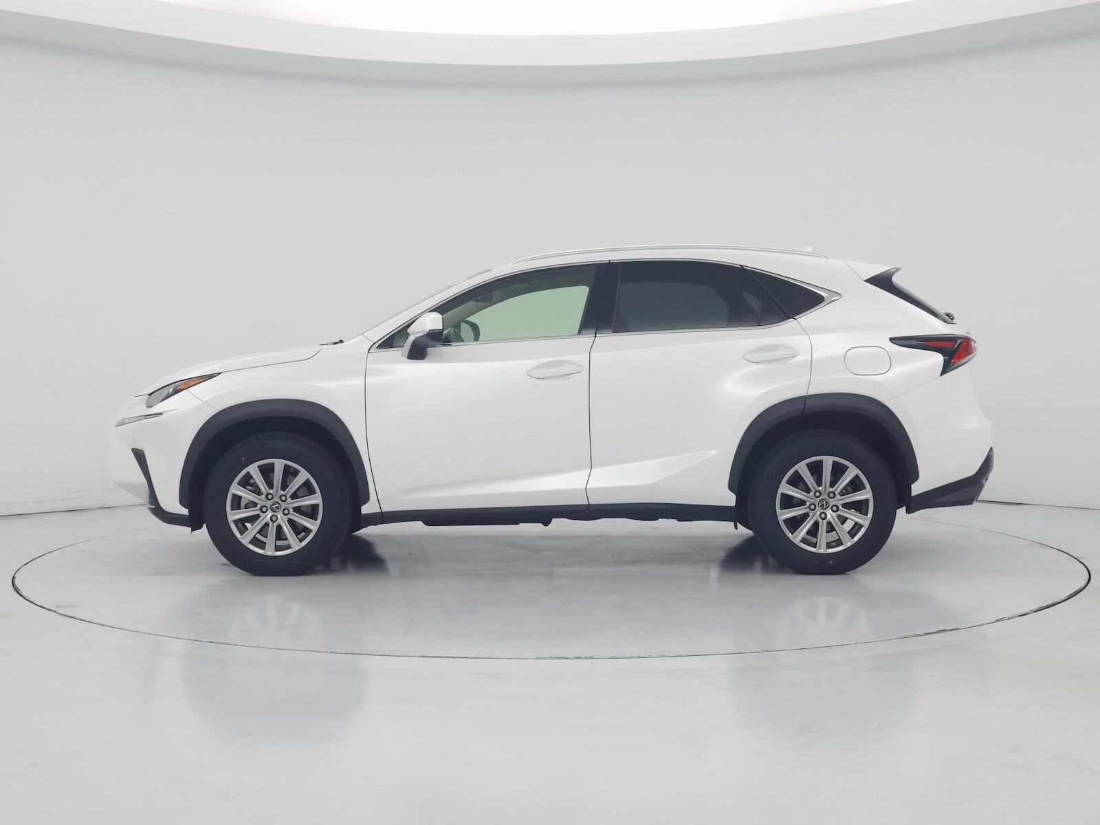 2021 Lexus NX 300 - Photo 4