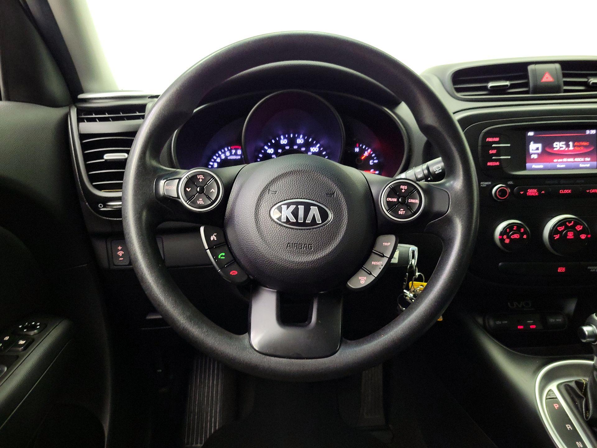 Thumbnail: 2015 Kia Soul - 10