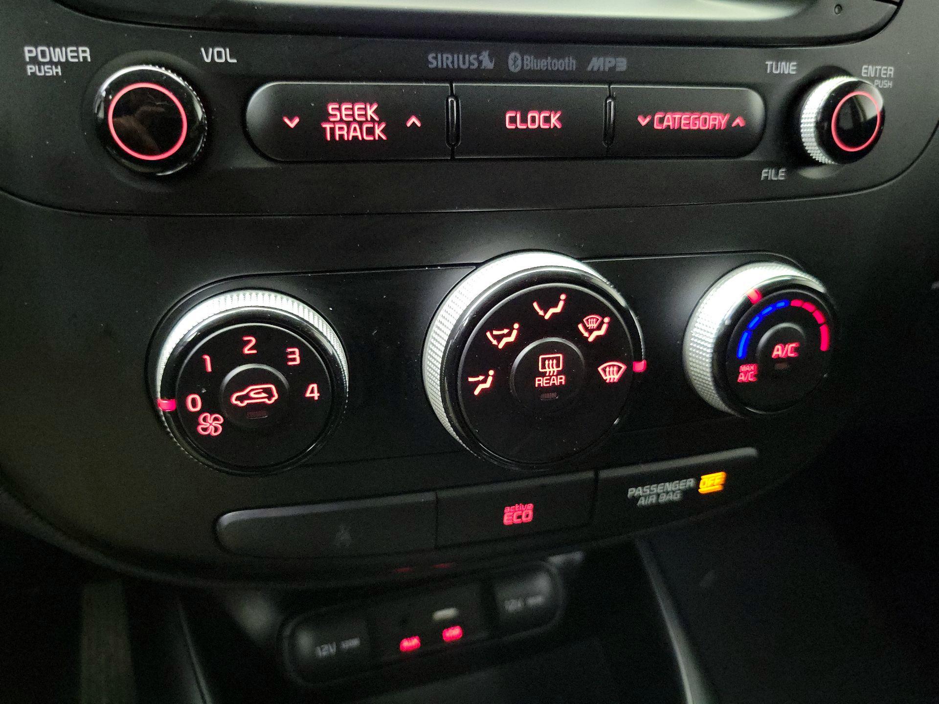 Thumbnail: 2015 Kia Soul - 16