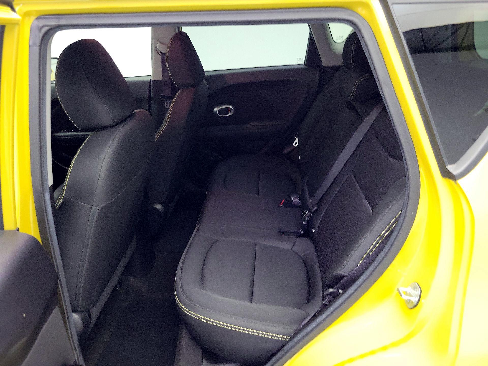Thumbnail: 2015 Kia Soul - 19