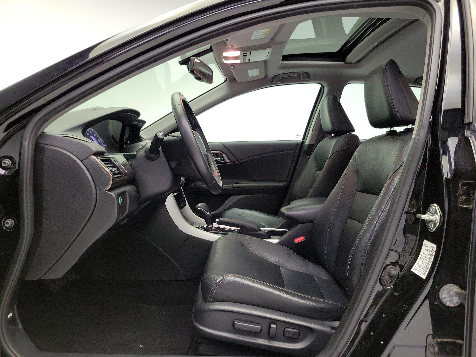 Thumbnail: 2017 Honda Accord - 11
