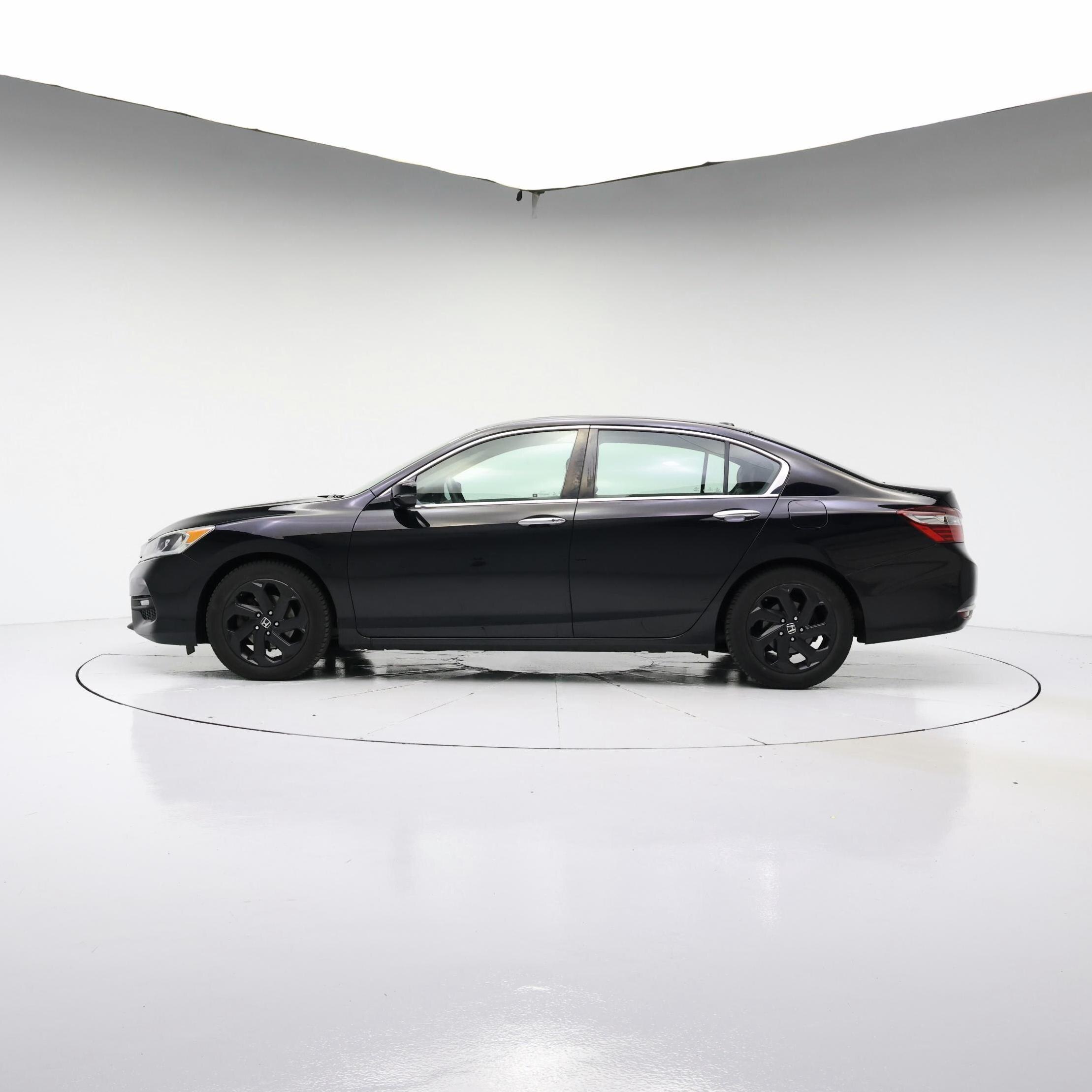 Thumbnail: 2017 Honda Accord - 3
