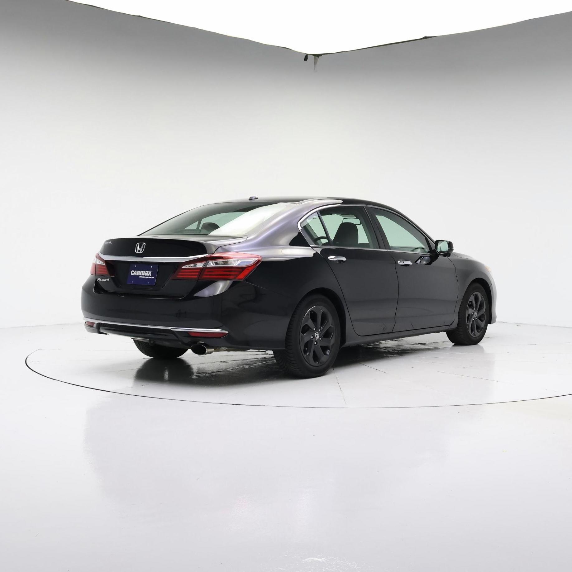 Thumbnail: 2017 Honda Accord - 8