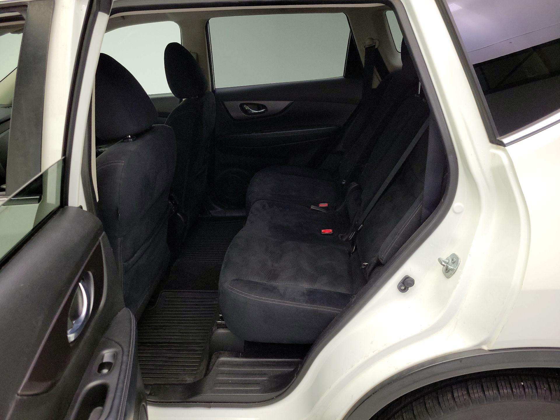 Thumbnail: 2016 Nissan Rogue - 19