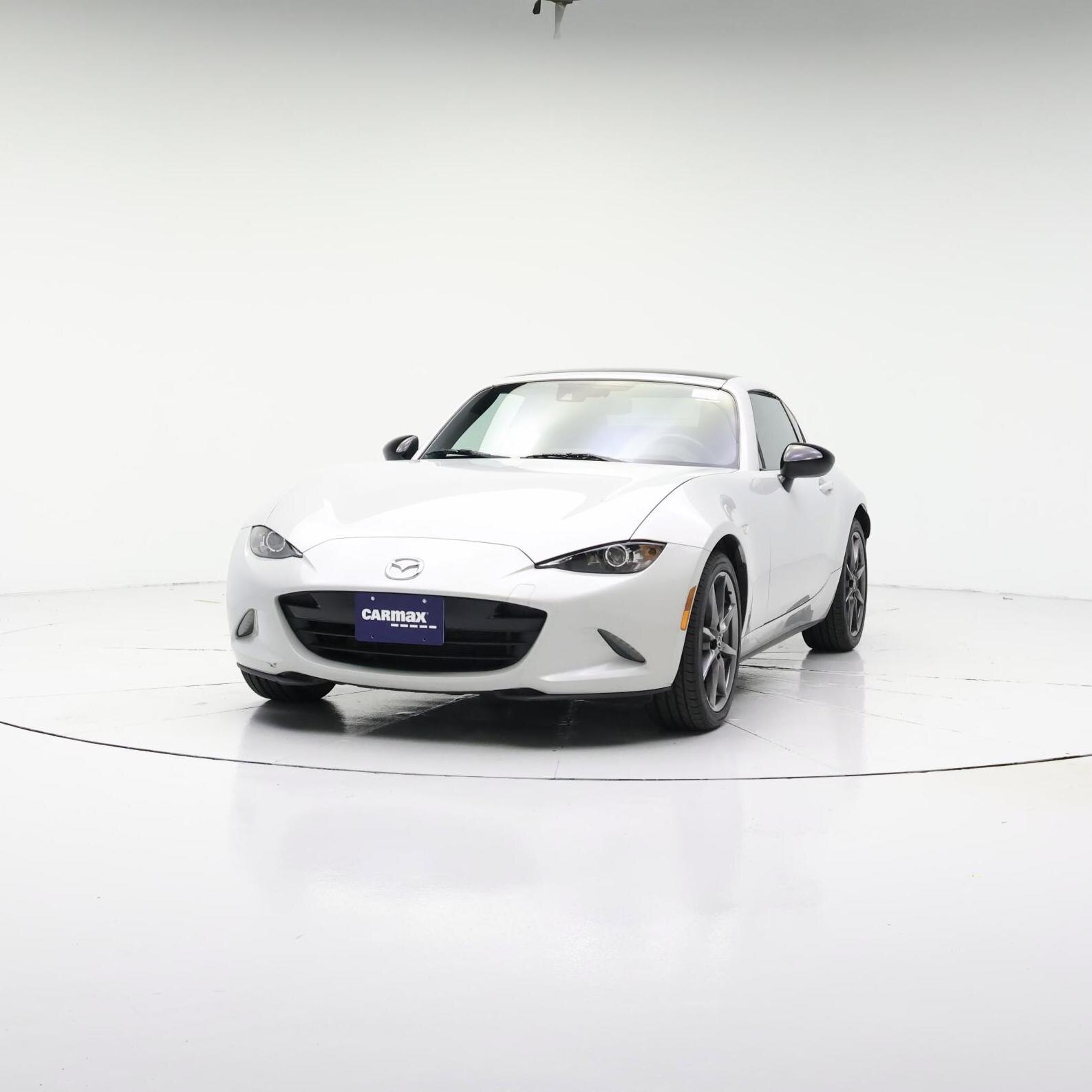 Thumbnail: 2017 Mazda MX-5 Miata - 4