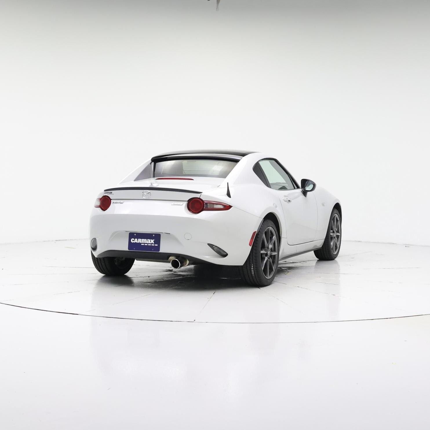 Thumbnail: 2017 Mazda MX-5 Miata - 8