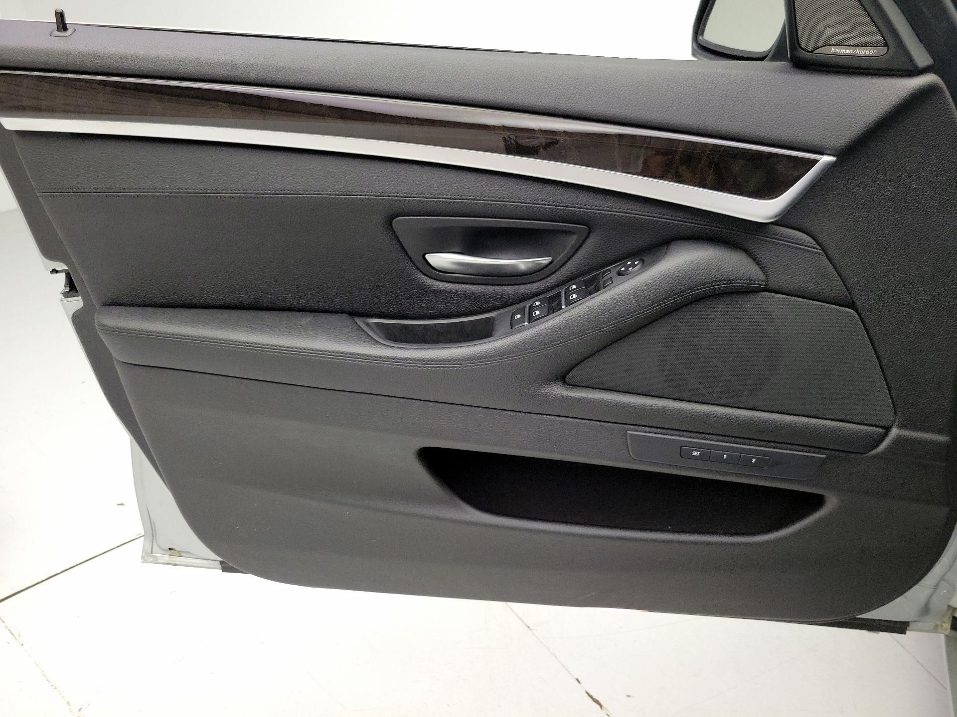 Thumbnail: 2016 BMW 5 Series - 12