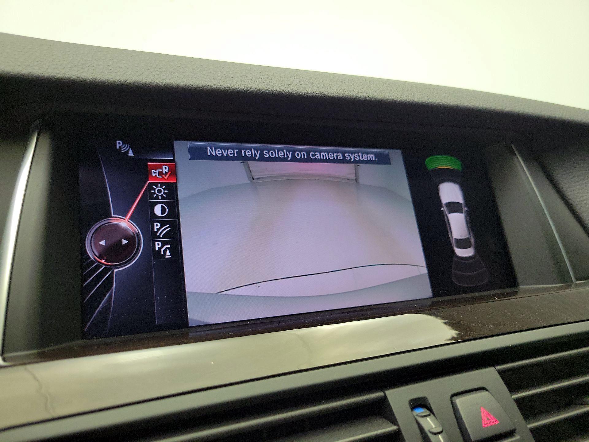 Thumbnail: 2016 BMW 5 Series - 15