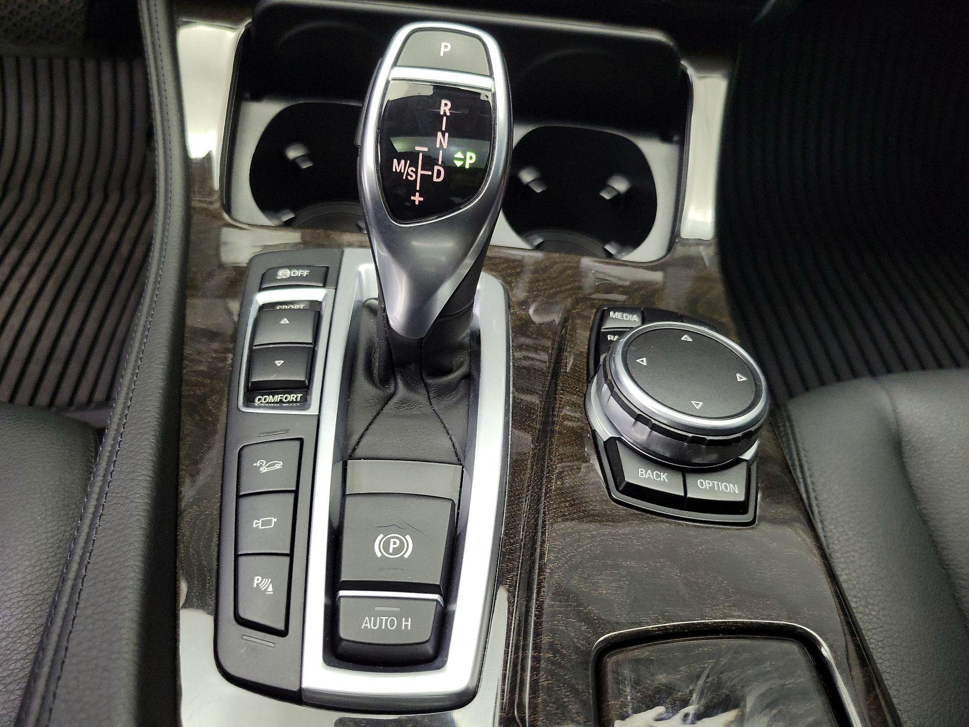 Thumbnail: 2016 BMW 5 Series - 18