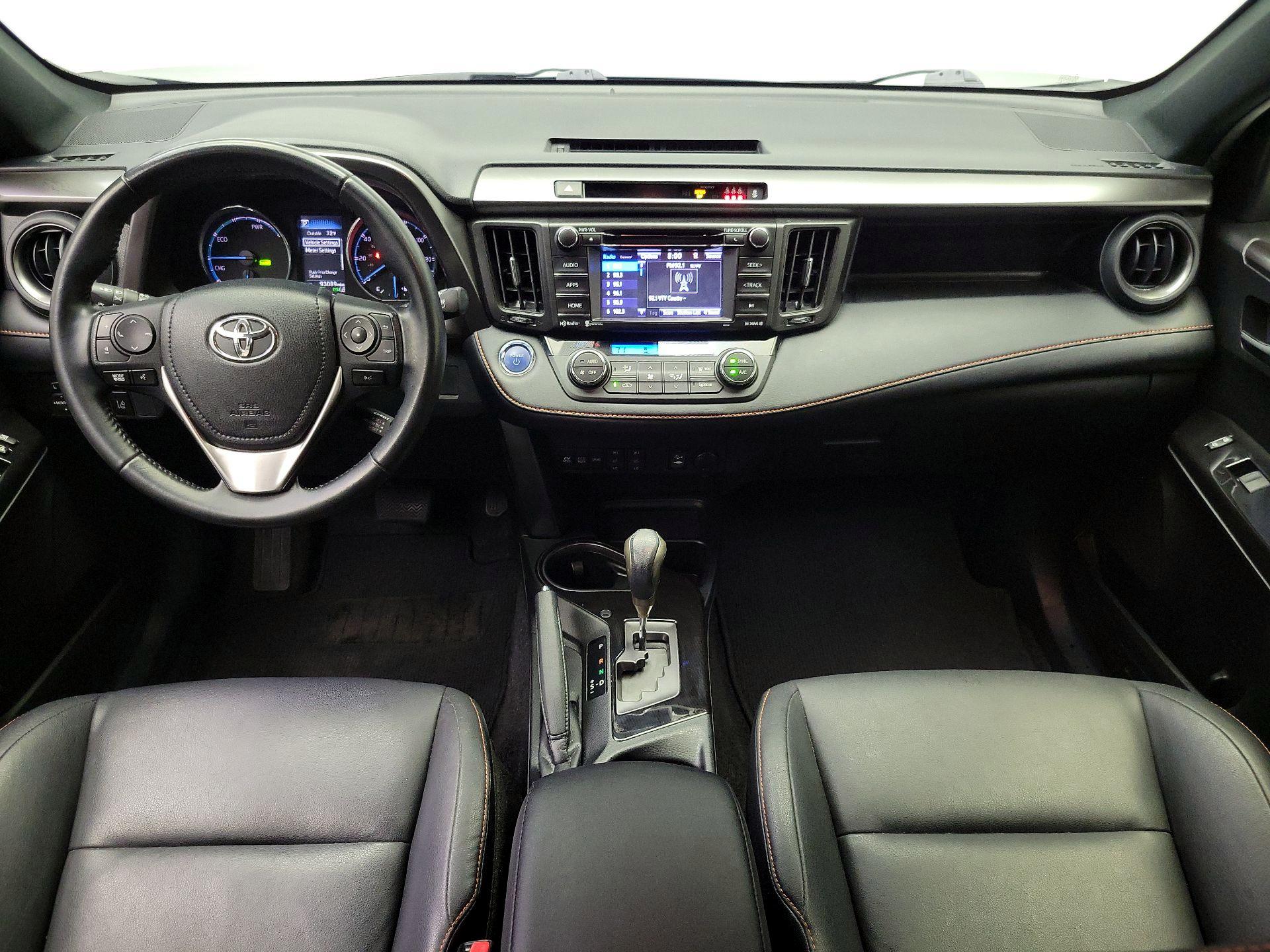 Thumbnail: 2017 Toyota RAV4 - 9