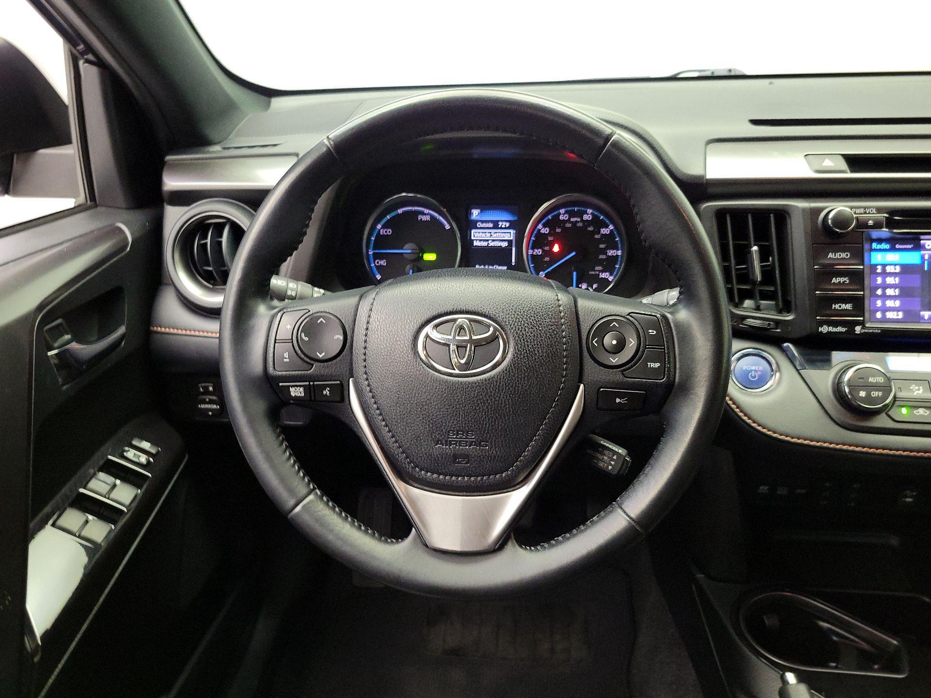 Thumbnail: 2017 Toyota RAV4 - 10
