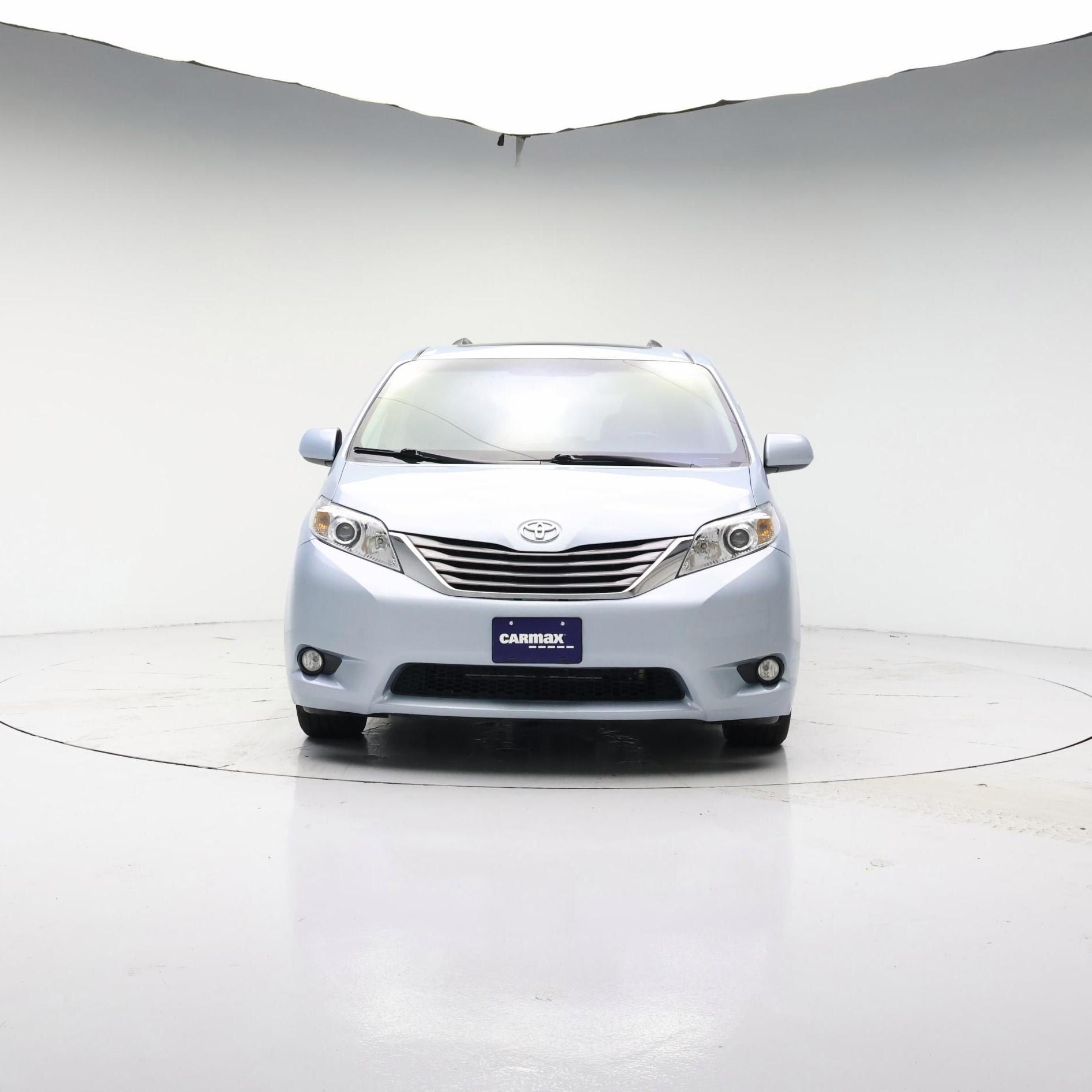 Thumbnail: 2015 Toyota Sienna - 5