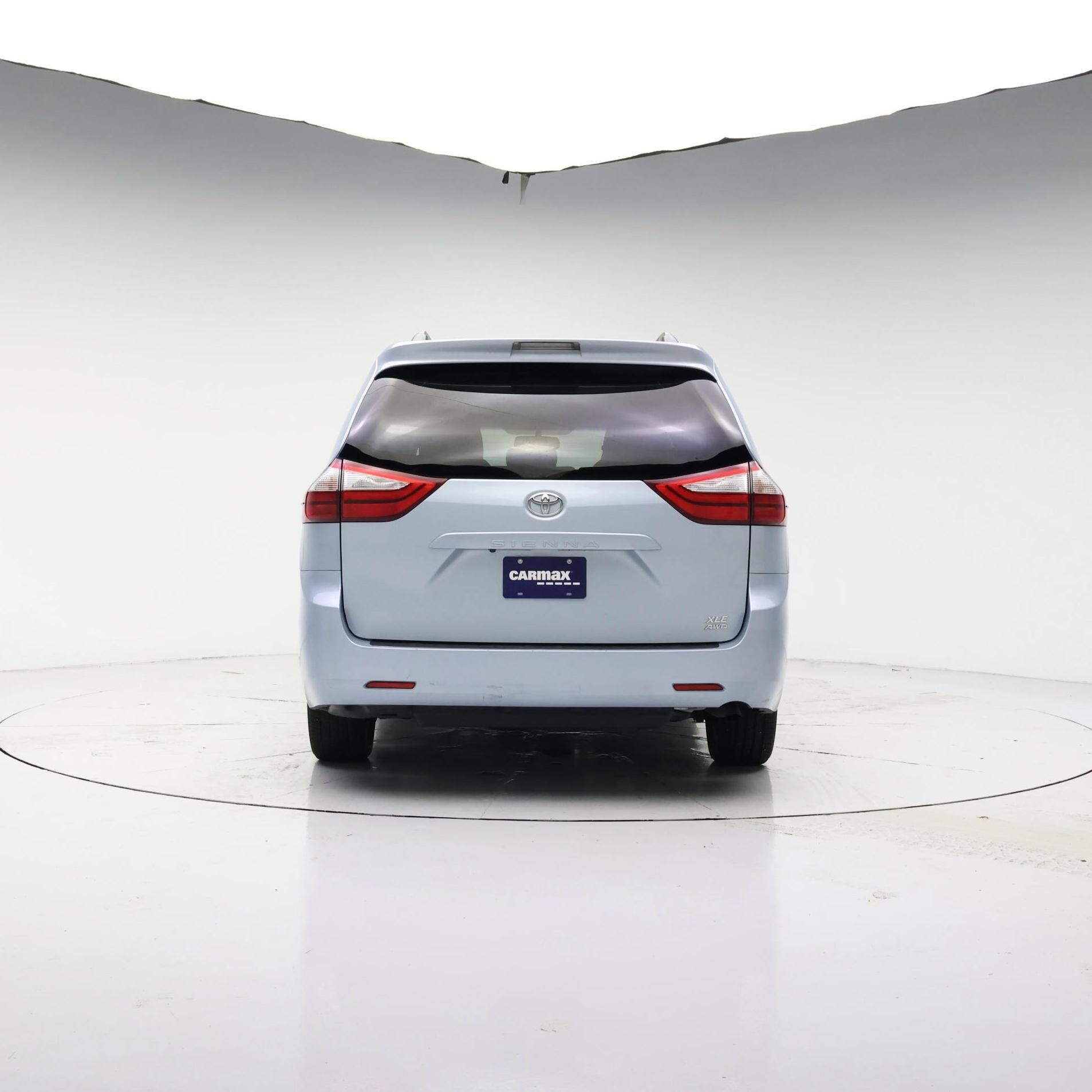 Thumbnail: 2015 Toyota Sienna - 6