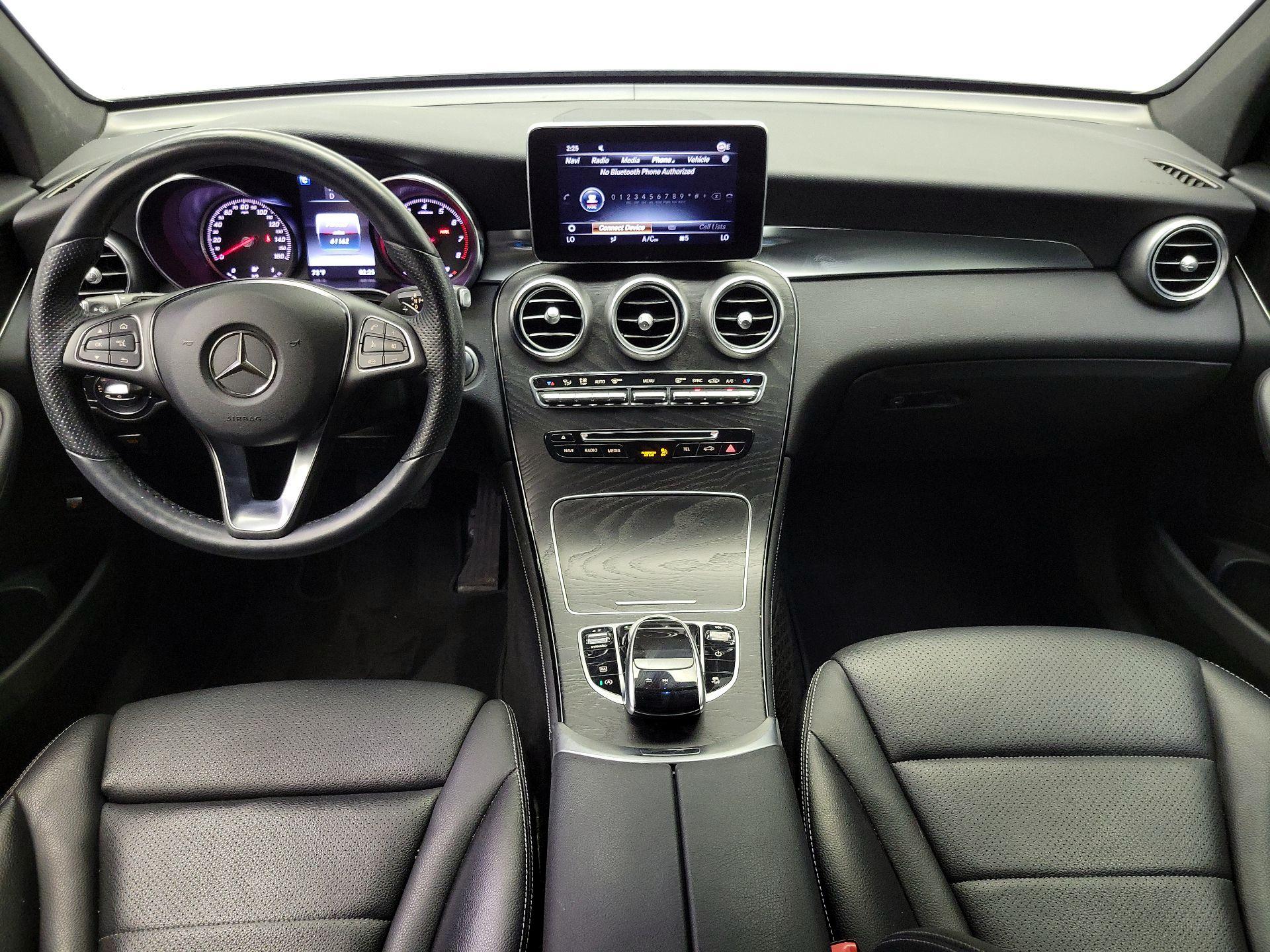 Thumbnail: 2017 Mercedes-Benz GLC - 9