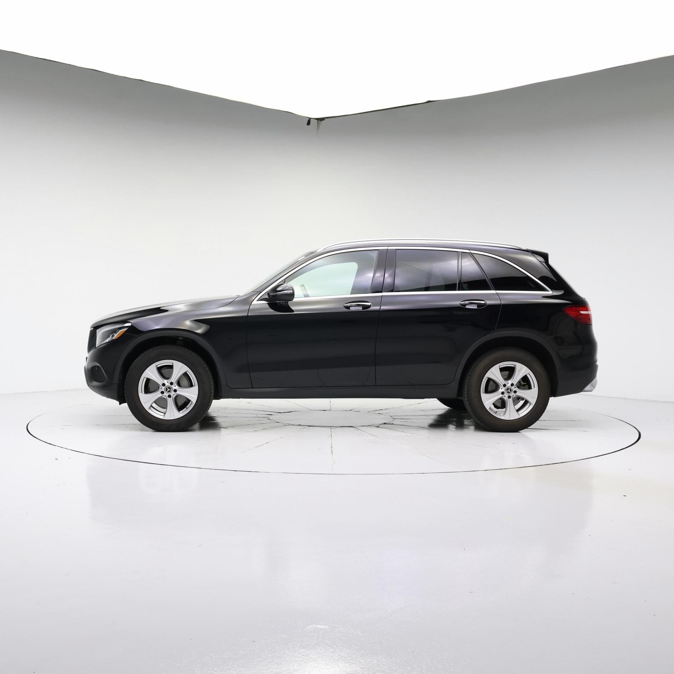 Thumbnail: 2017 Mercedes-Benz GLC - 3